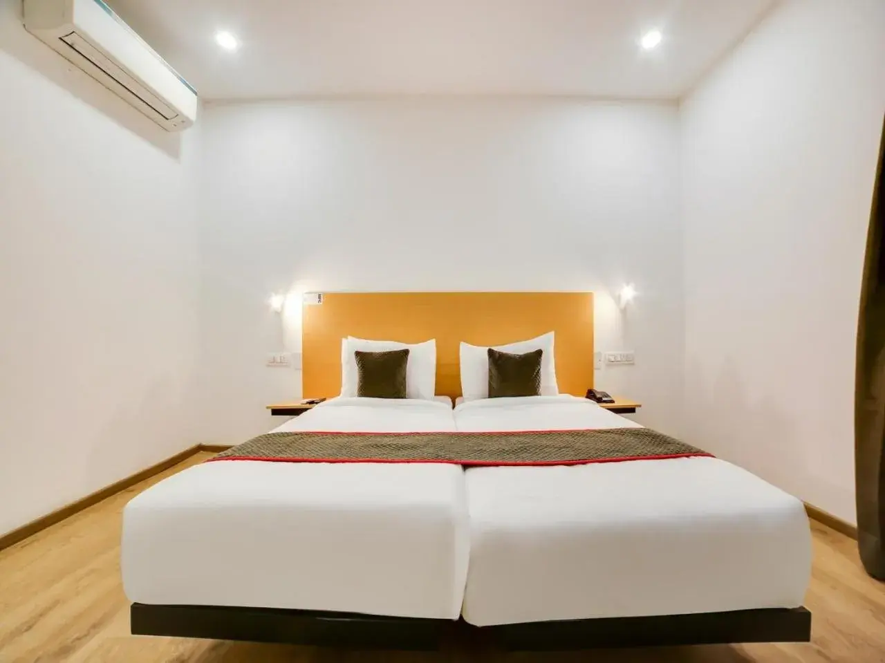 Bedroom, Bed in Flora Residency Bedroom, Bed in Flora Residency