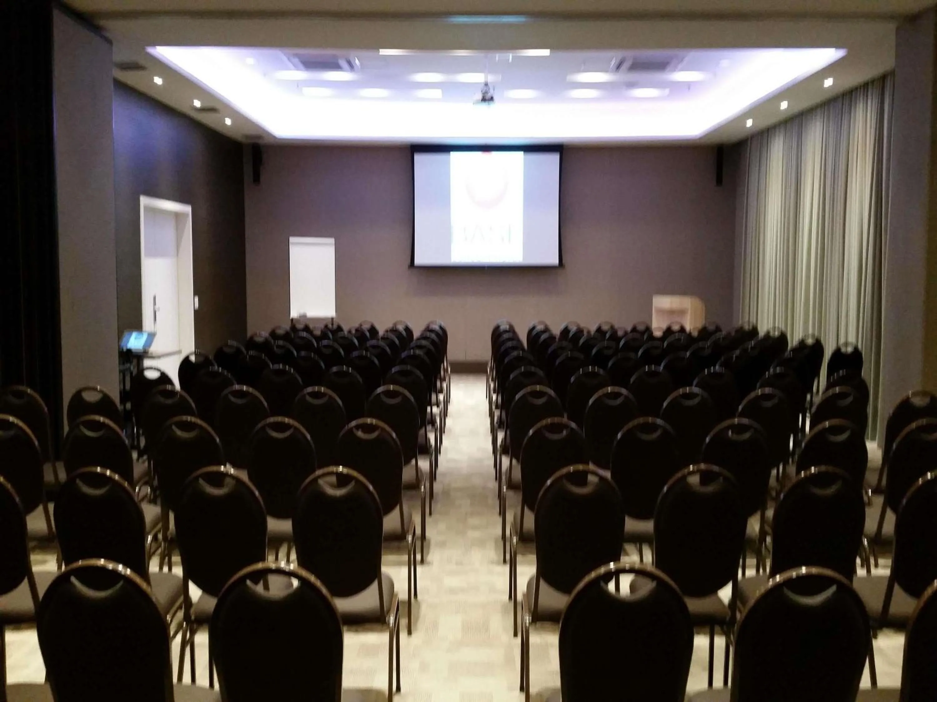 Meeting/conference room in ibis Styles Brasilia Aeroporto
