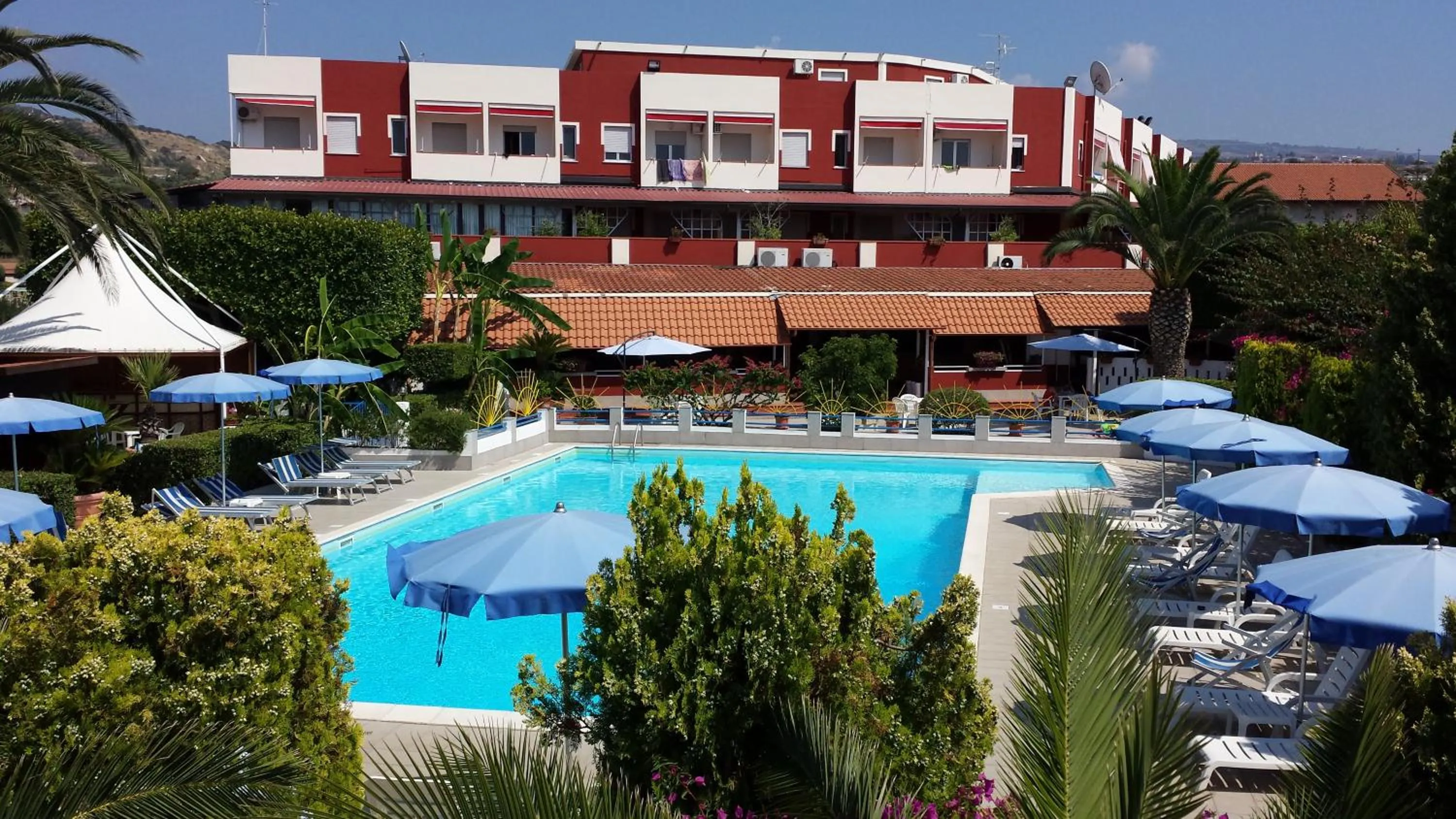 Swimming pool in Residenza Felix