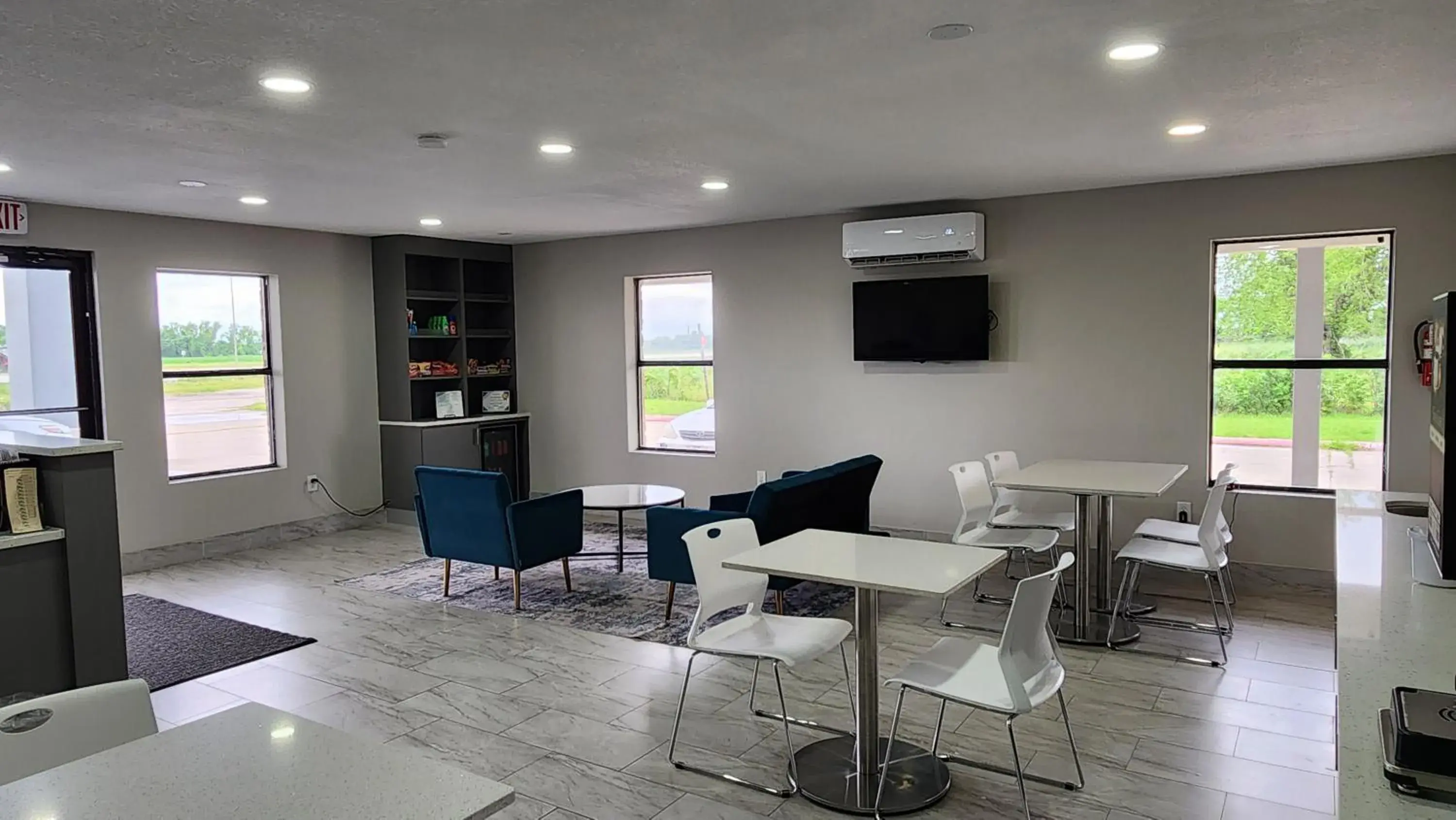Lobby or reception in Scottish Inn & Suites Lobby or reception in Scottish Inn & Suites