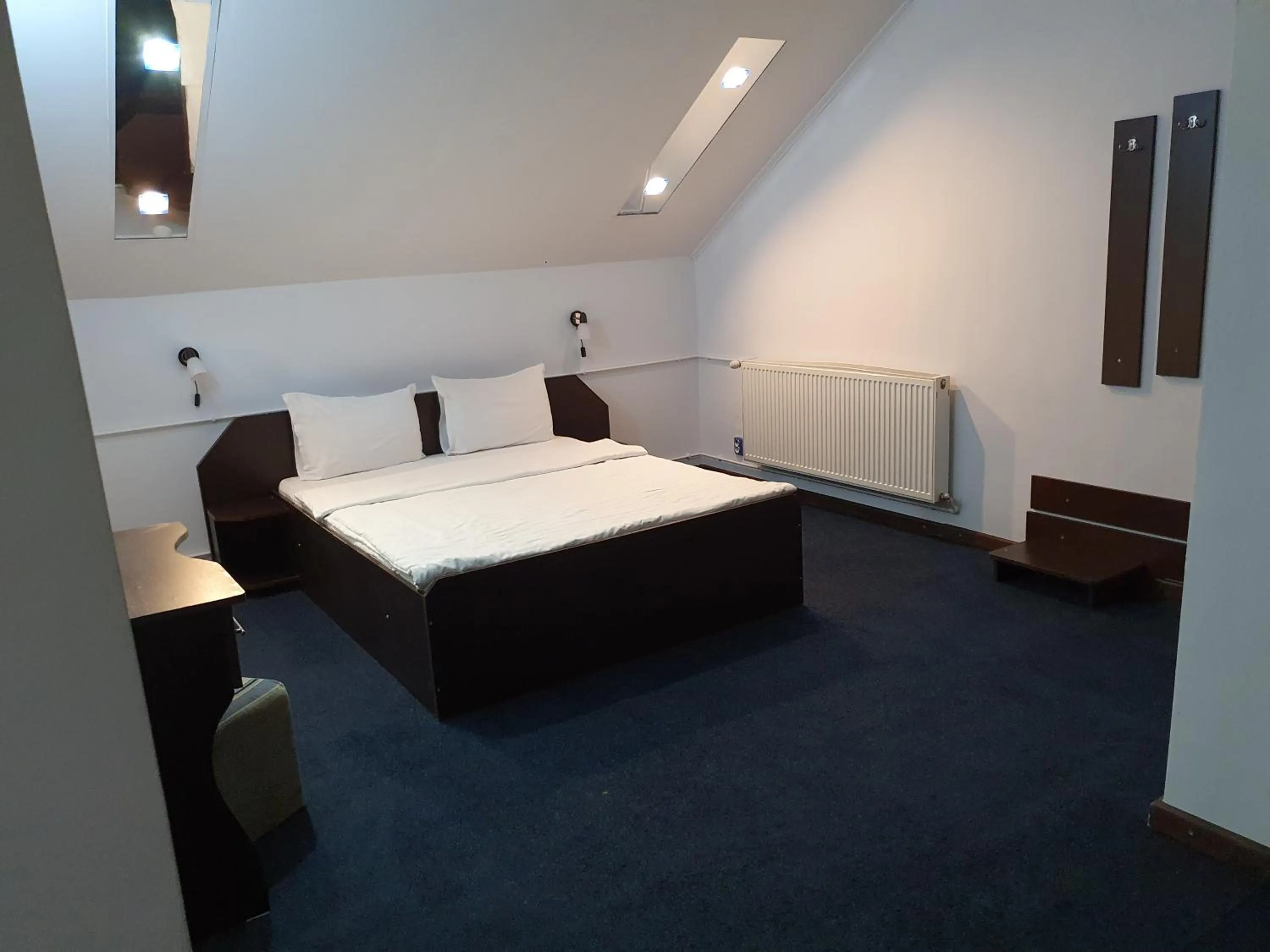 Photo of the whole room, Bed in Motel Davios