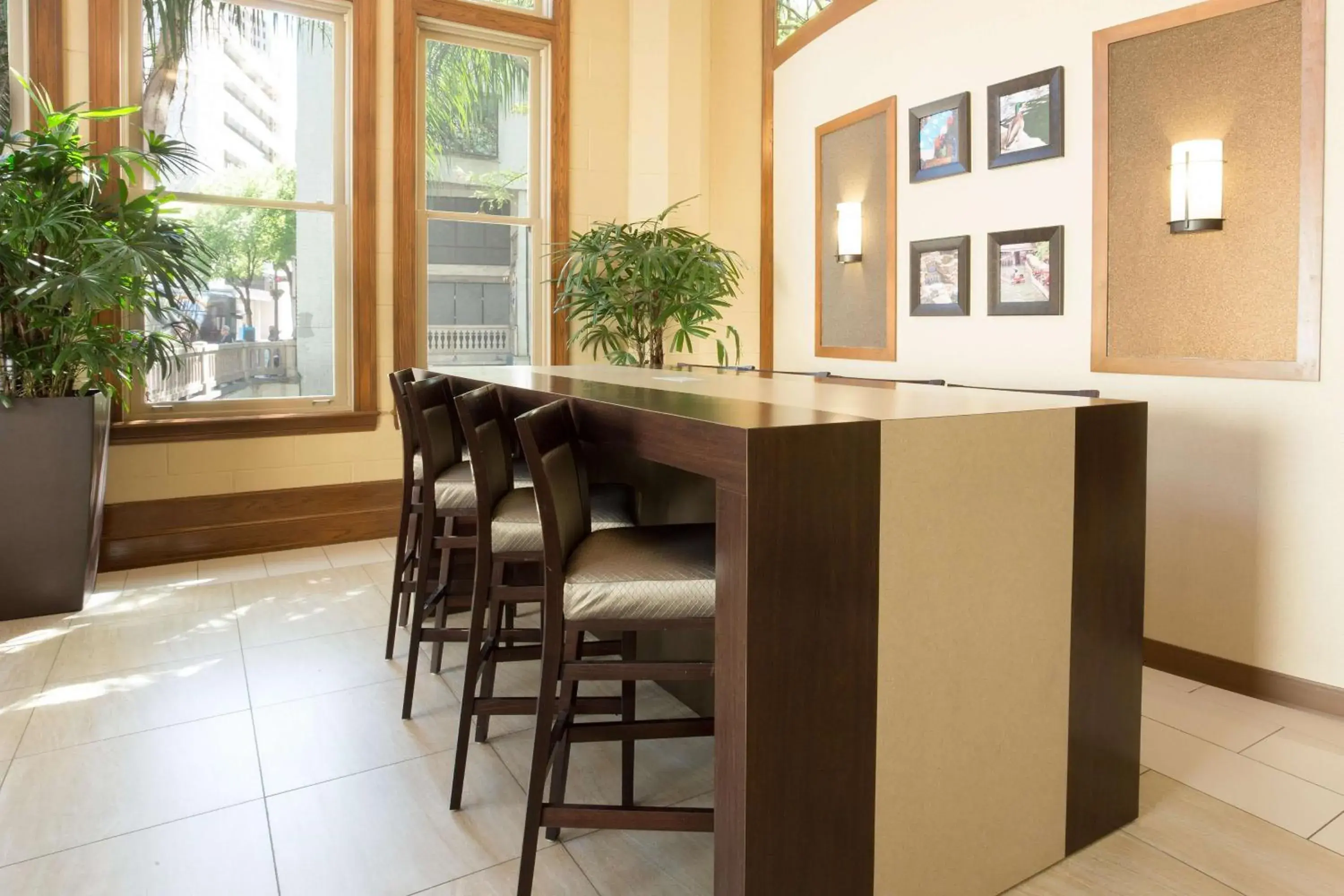 Lobby or reception in Drury Inn & Suites San Antonio Riverwalk Lobby or reception in Drury Inn & Suites San Antonio Riverwalk