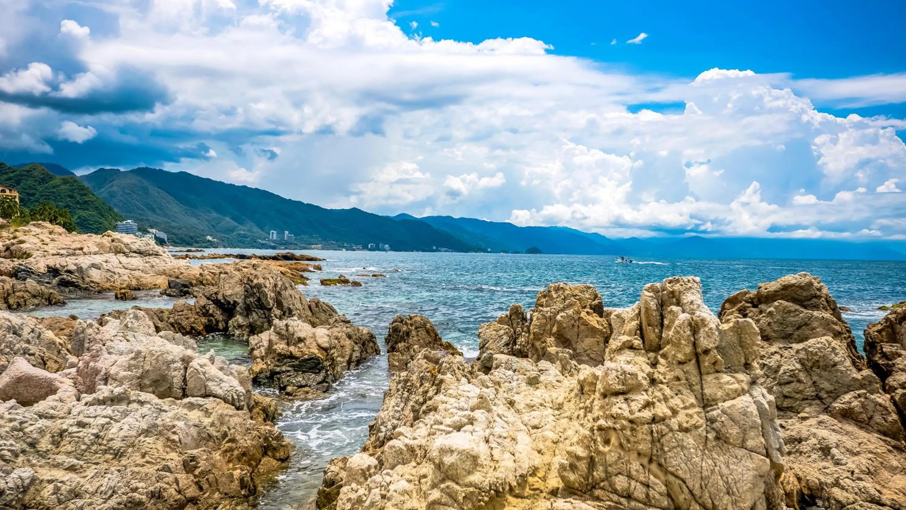 Beach in Quinta Maria Cortez Beach Hotel