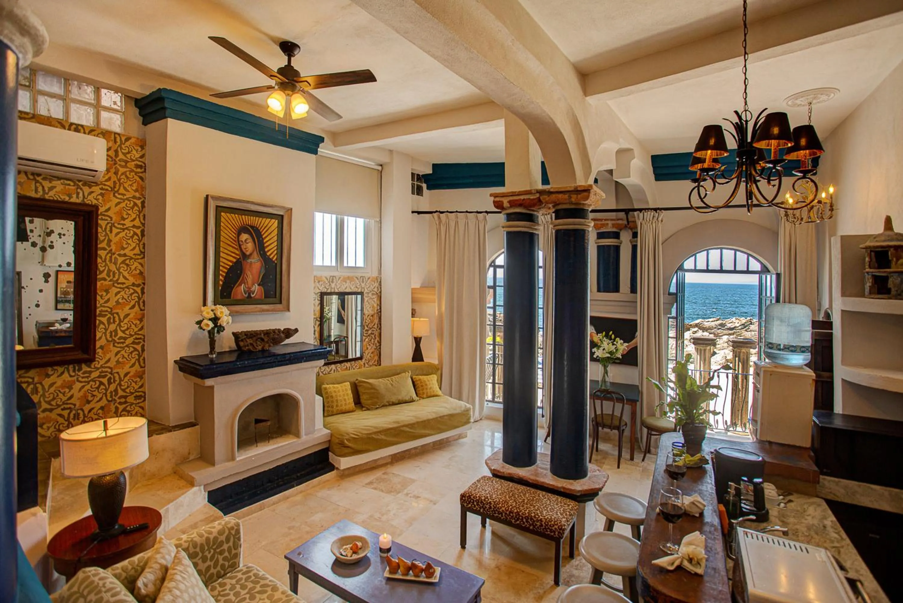 Living room in Quinta Maria Cortez Beach Hotel