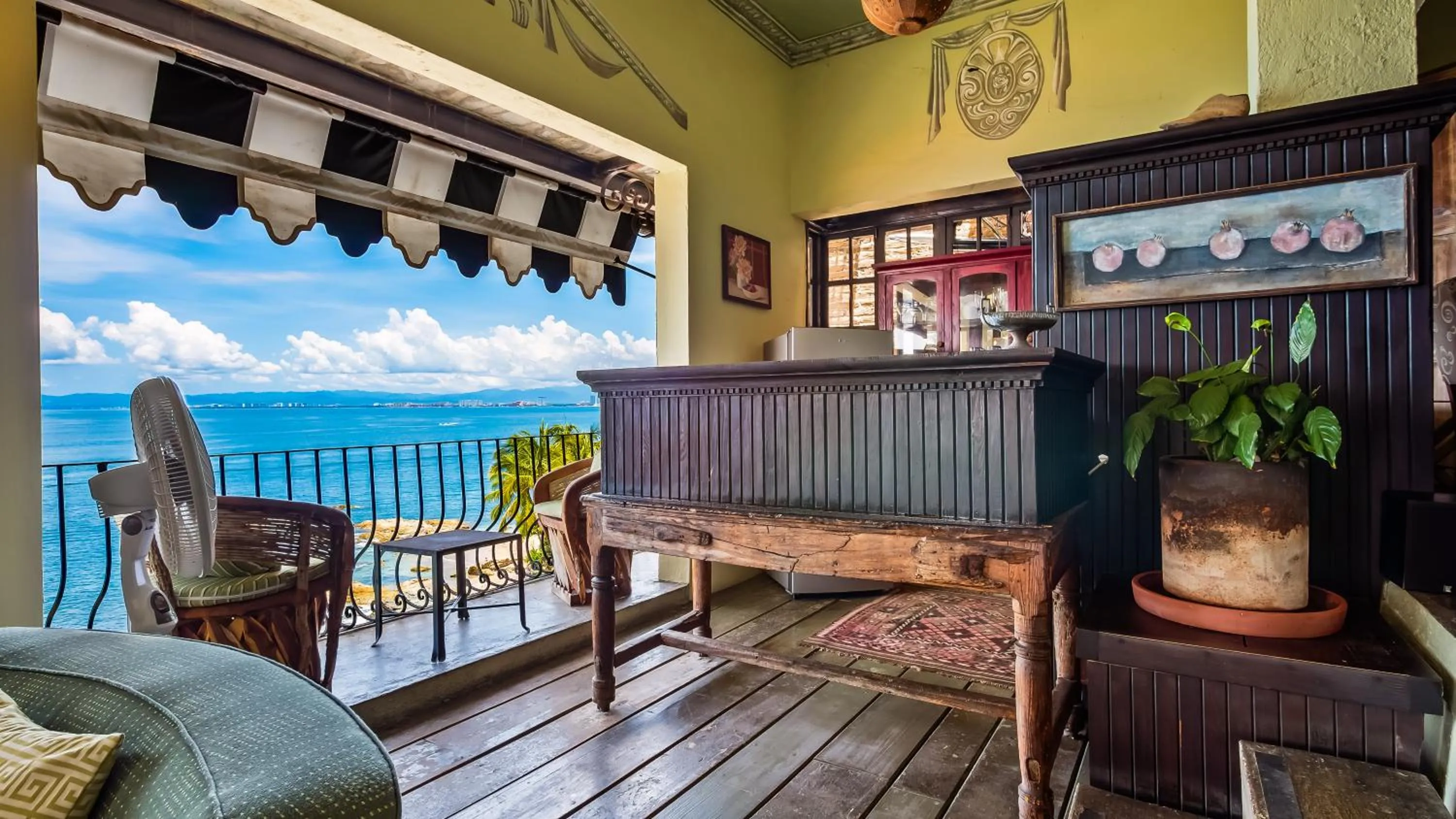 Balcony/Terrace in Quinta Maria Cortez Beach Hotel