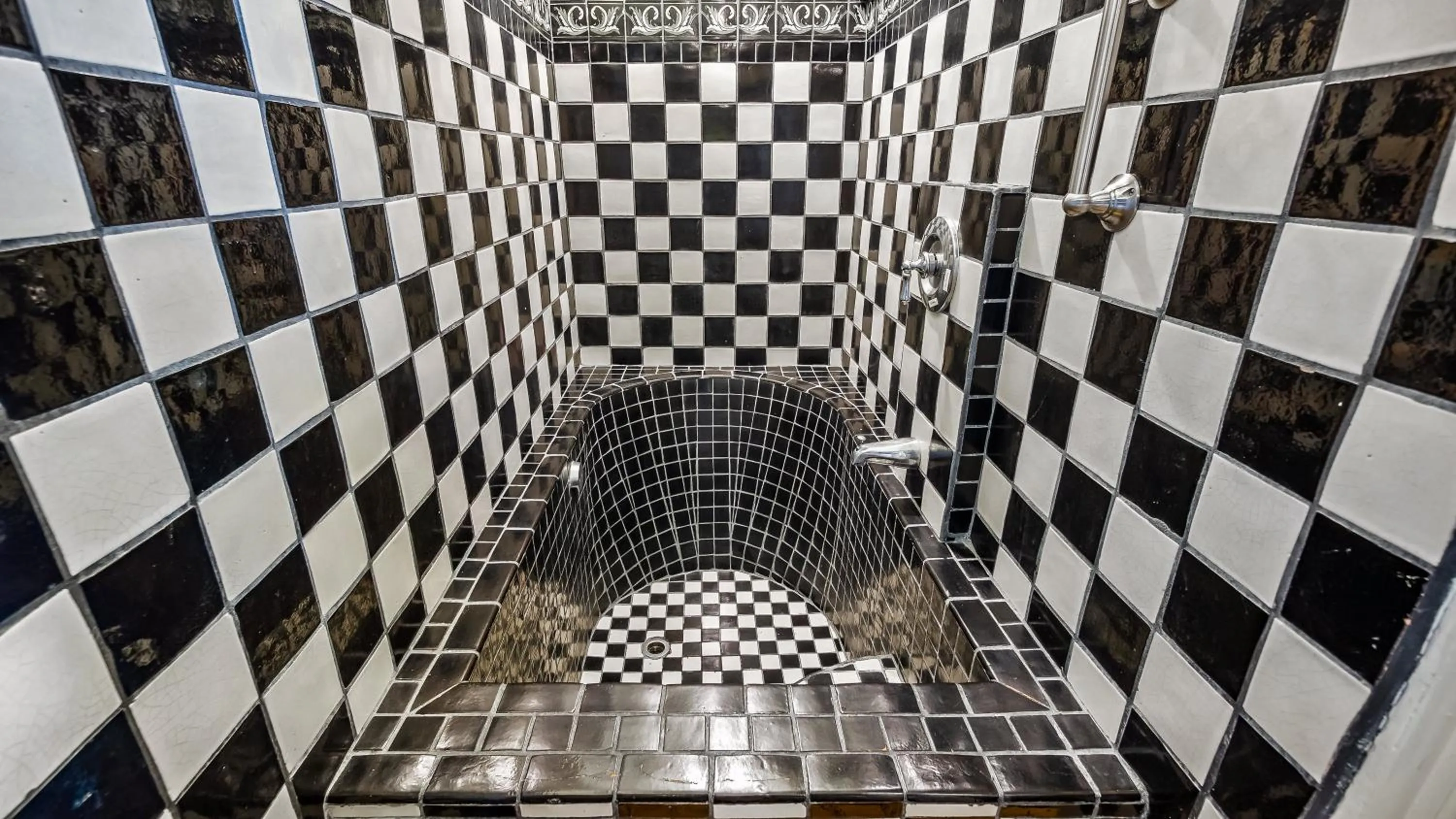 Bathroom in Quinta Maria Cortez Beach Hotel