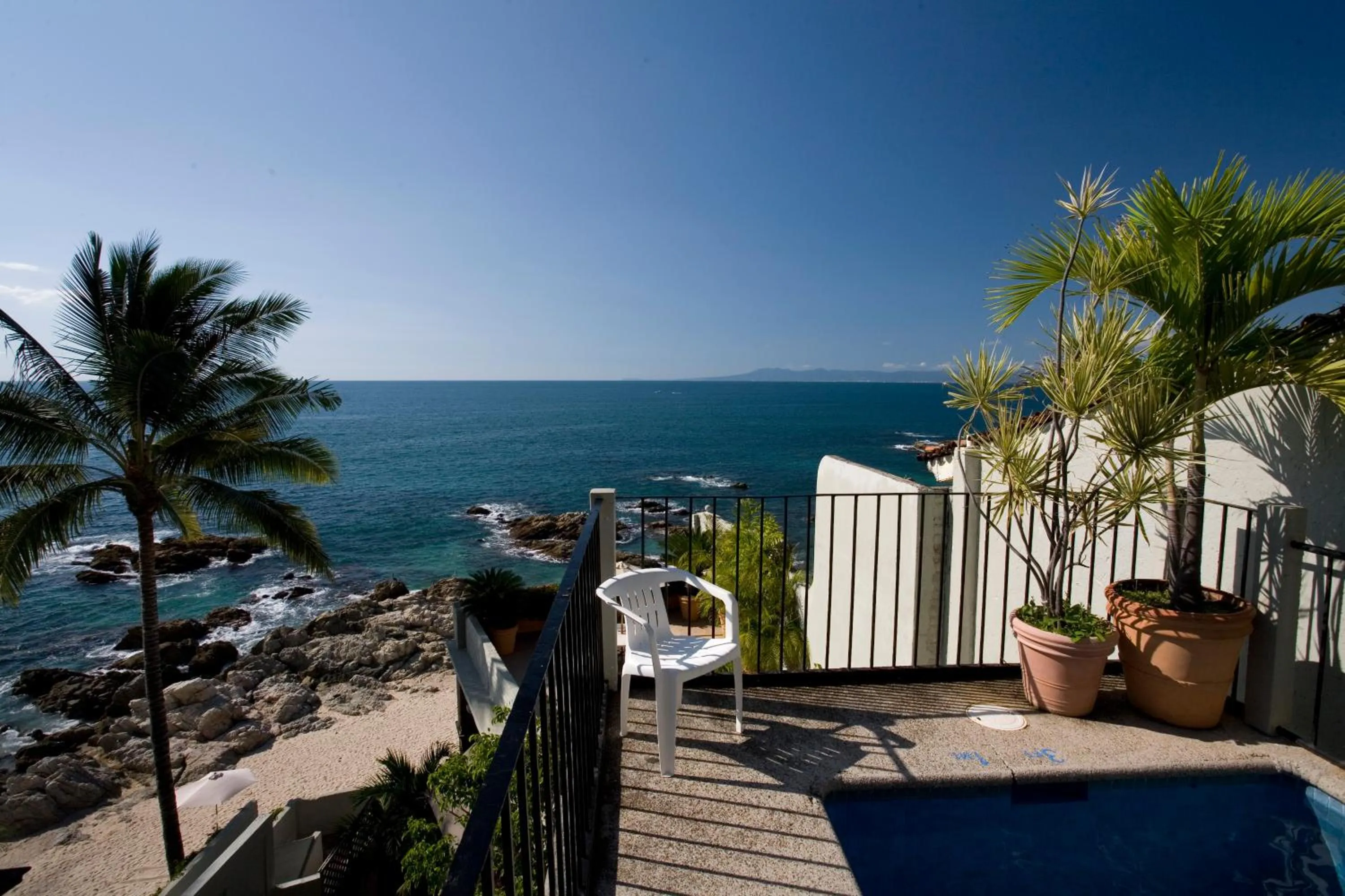 Day in Quinta Maria Cortez Beach Hotel