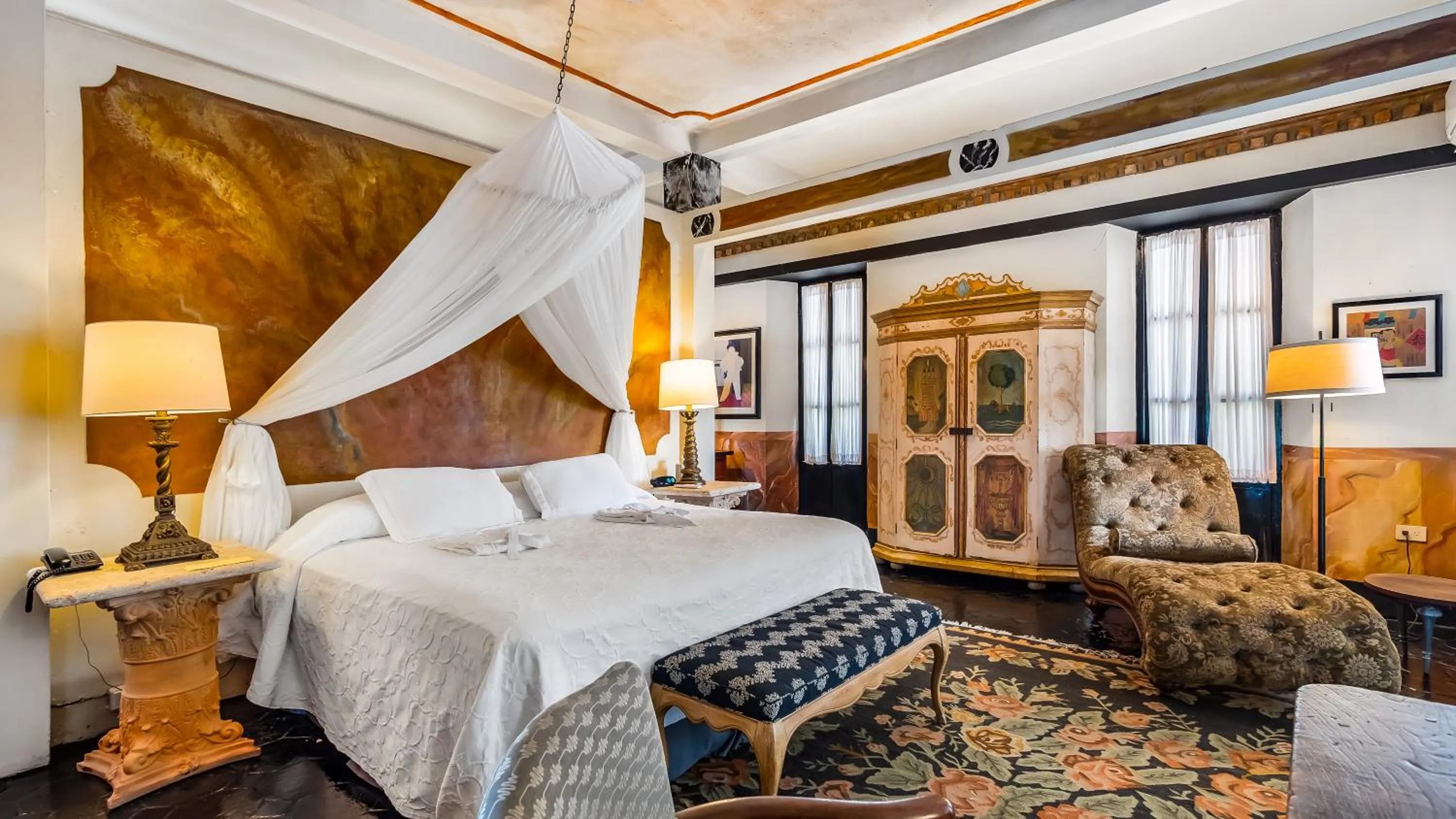 Bed in Quinta Maria Cortez Beach Hotel