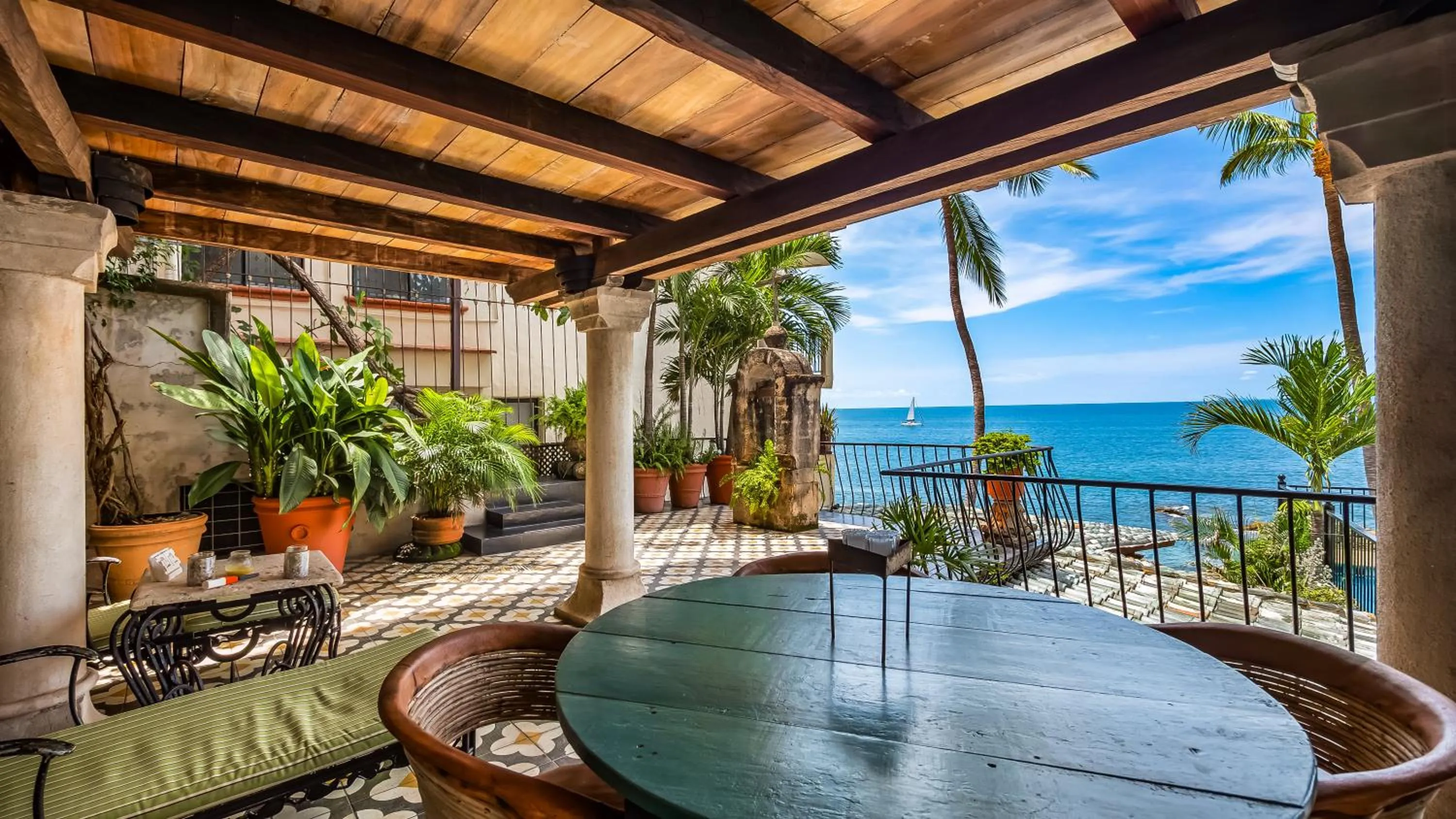 Patio in Quinta Maria Cortez Beach Hotel