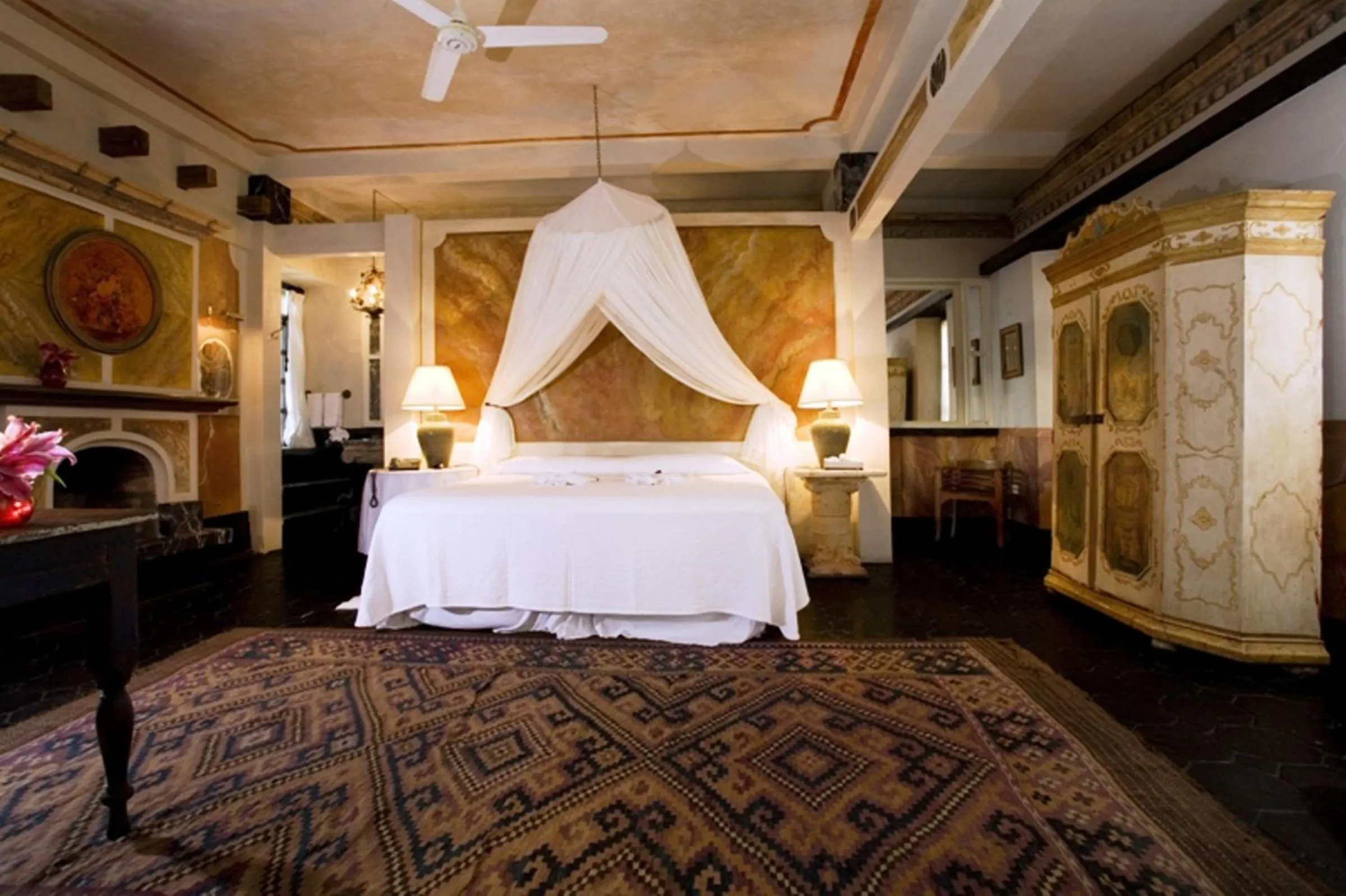 Bed in Quinta Maria Cortez Beach Hotel