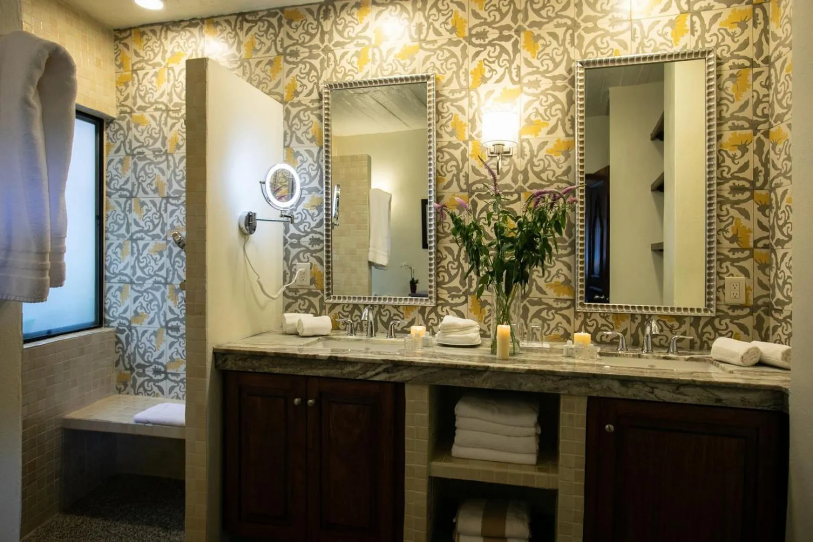 Bathroom in Quinta Maria Cortez Beach Hotel