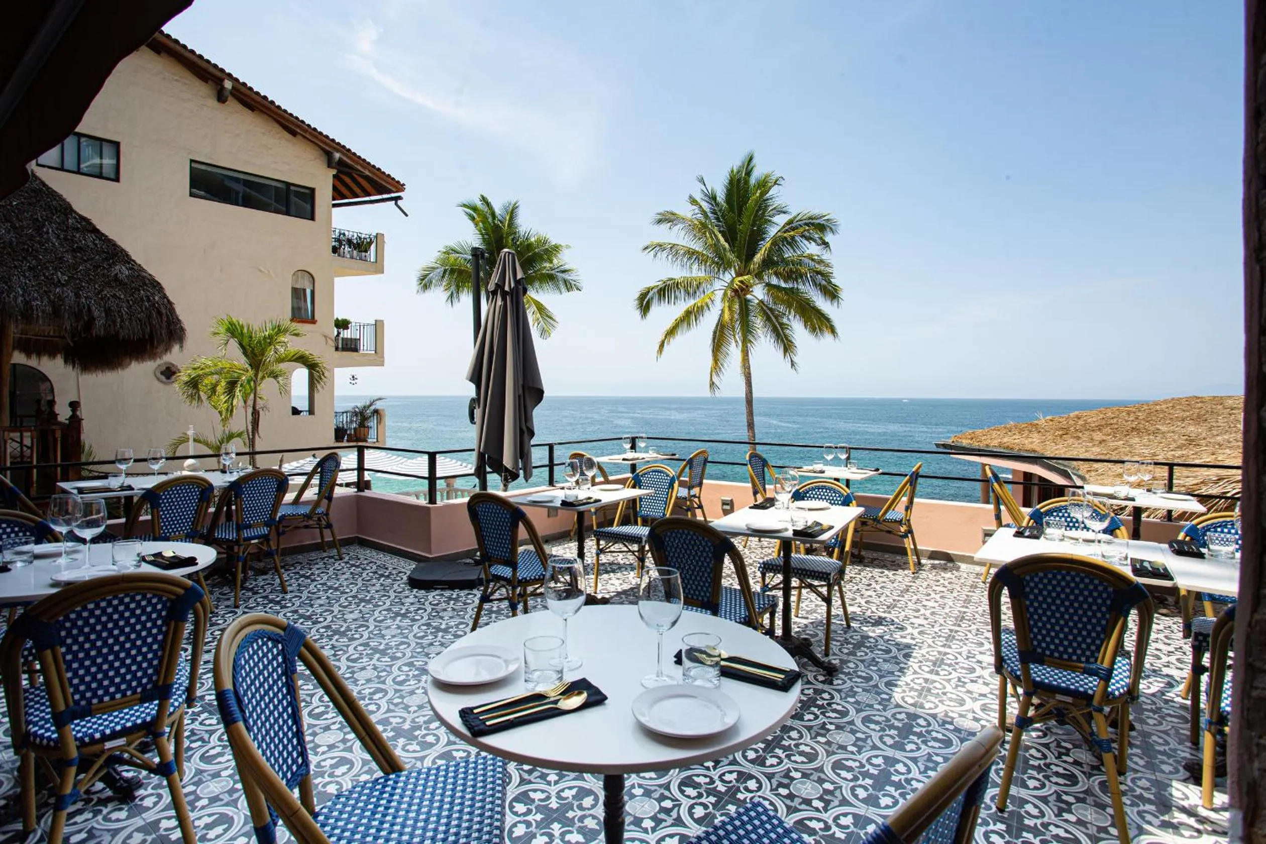 Restaurant/places to eat in Quinta Maria Cortez Beach Hotel