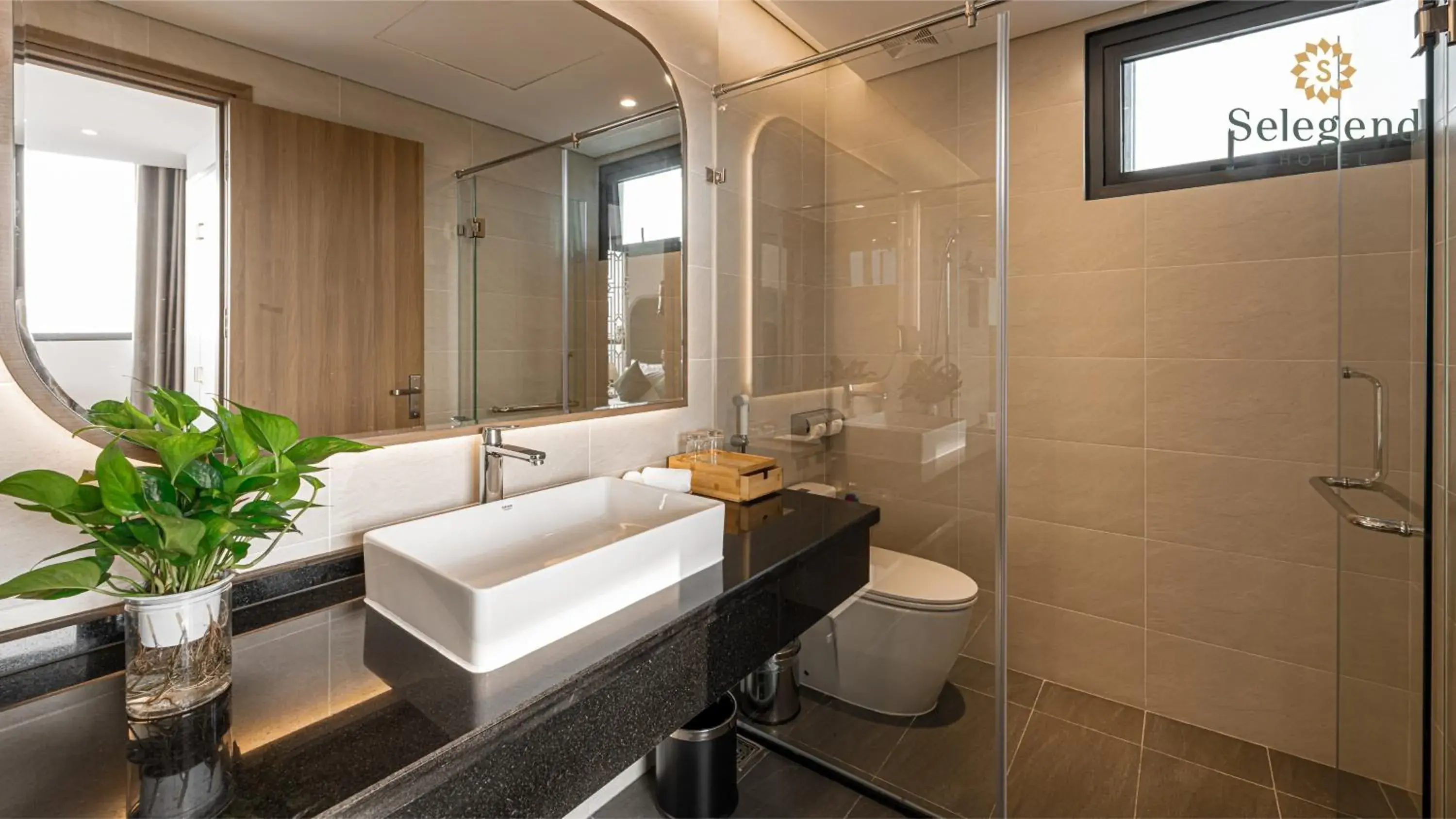 Deluxe Queen Room in Selegend Hotel Thái Bình Deluxe Queen Room in Selegend Hotel Thái Bình