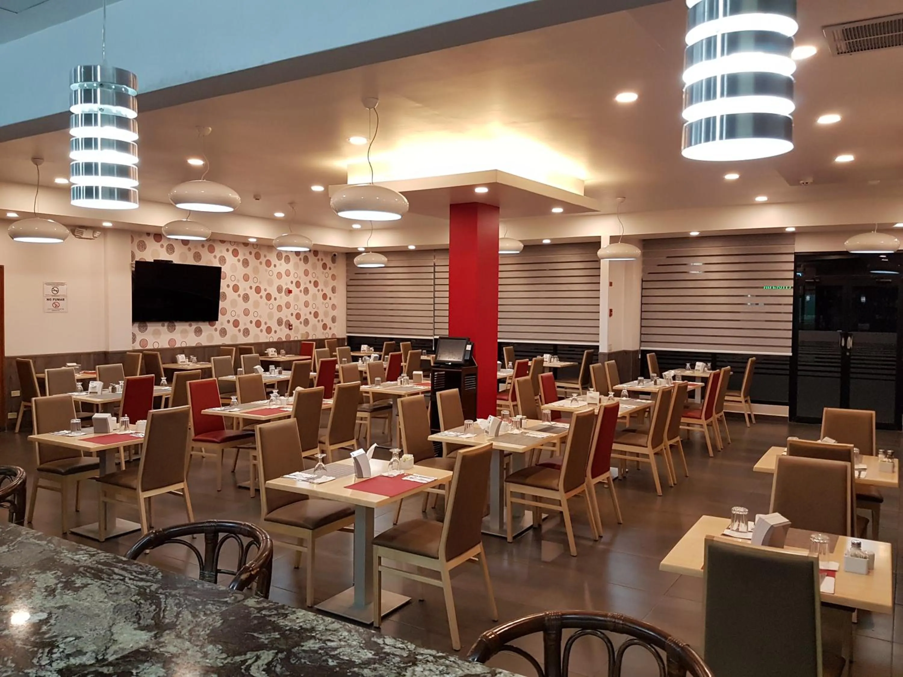 Restaurant/places to eat in Hotel Alcala