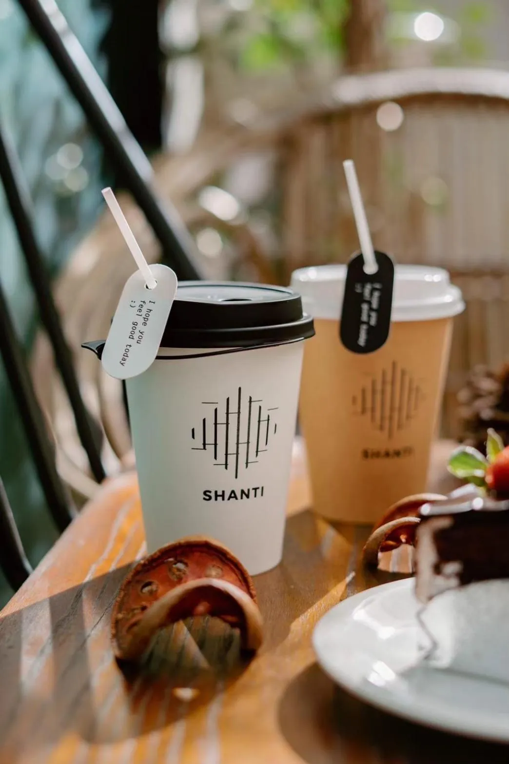 Food and drinks in Shanti-Retreat Hotel