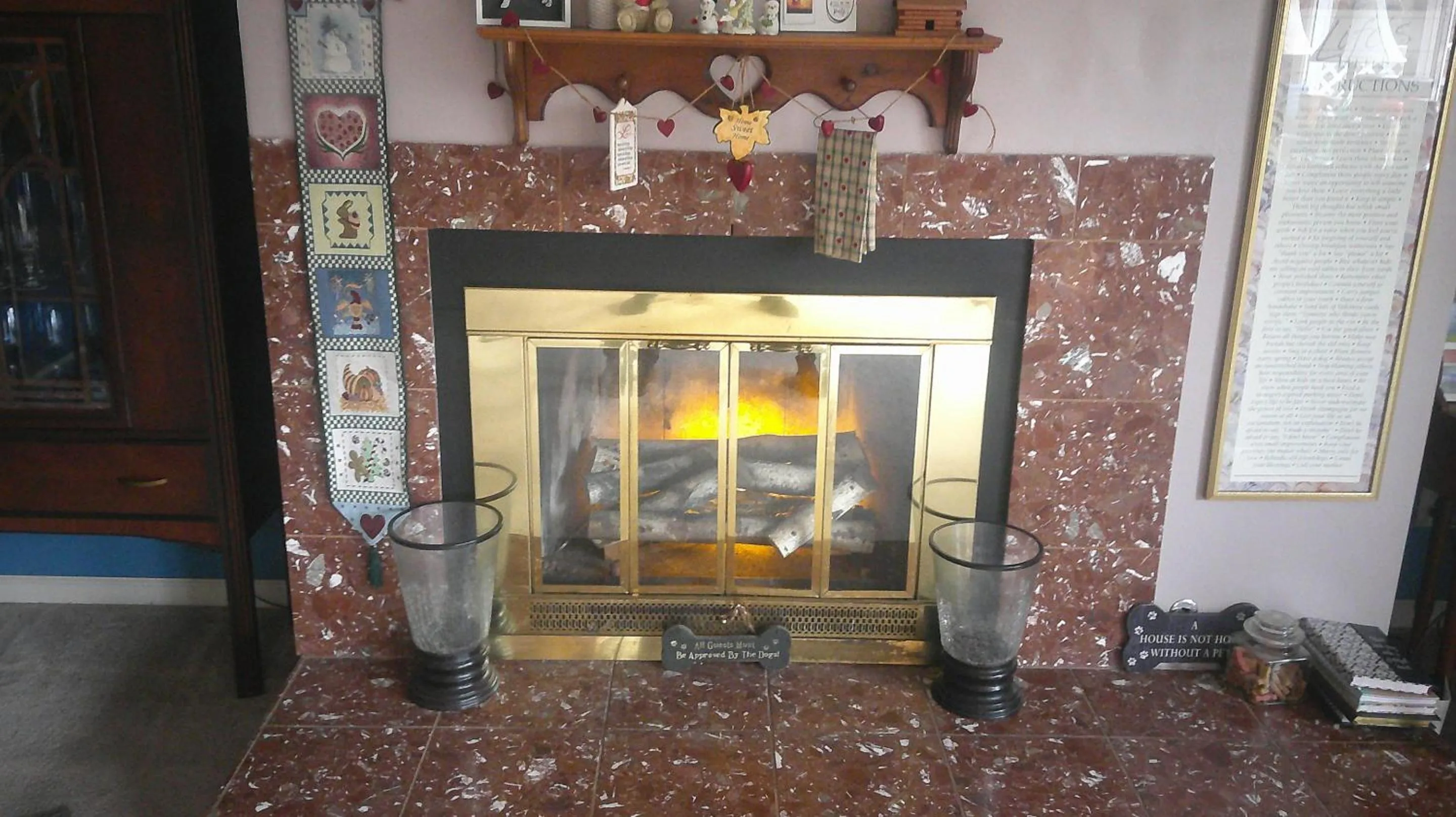 Dining area in Lil Black Bear Inn