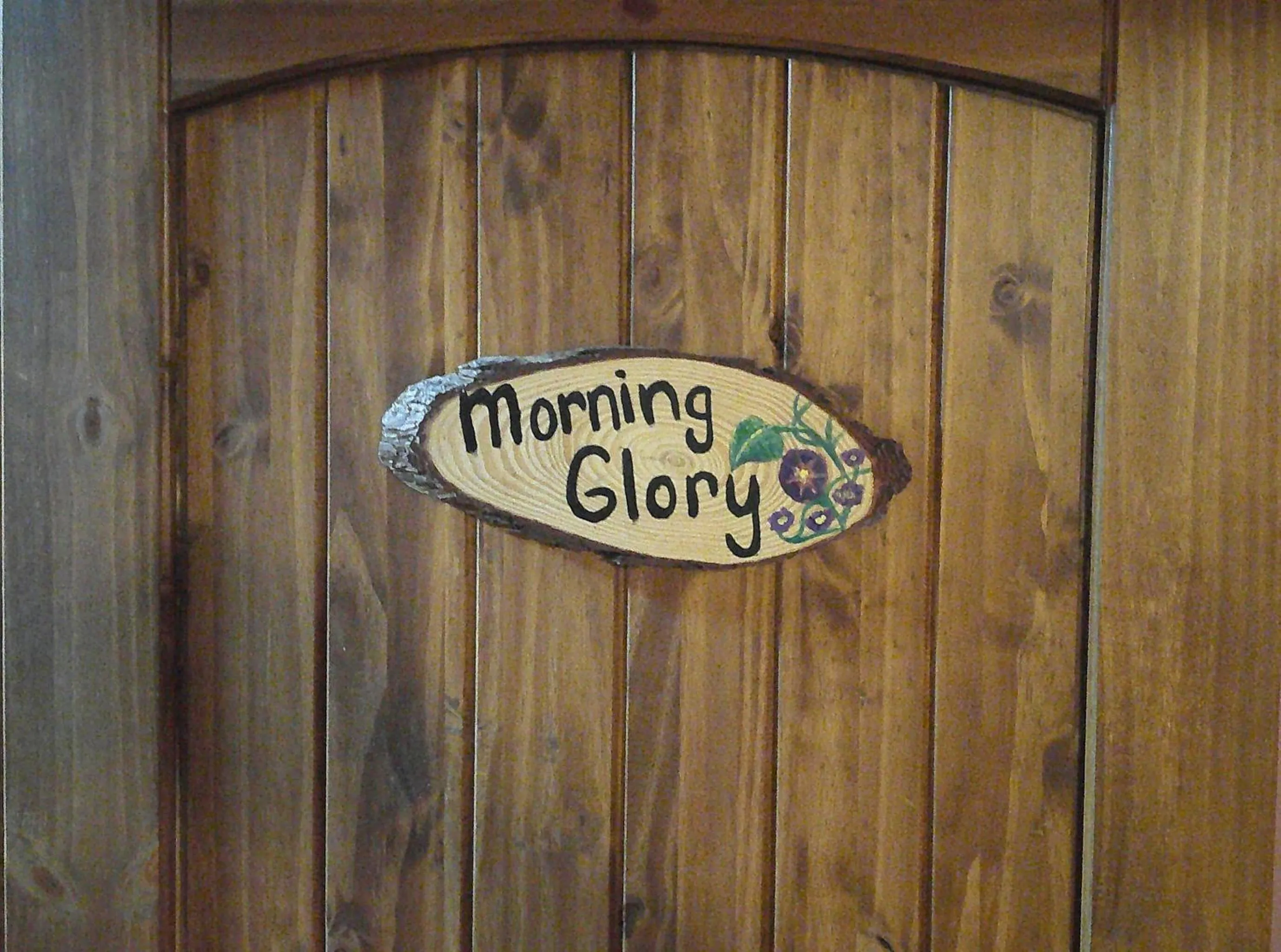 Bedroom in Lil Black Bear Inn