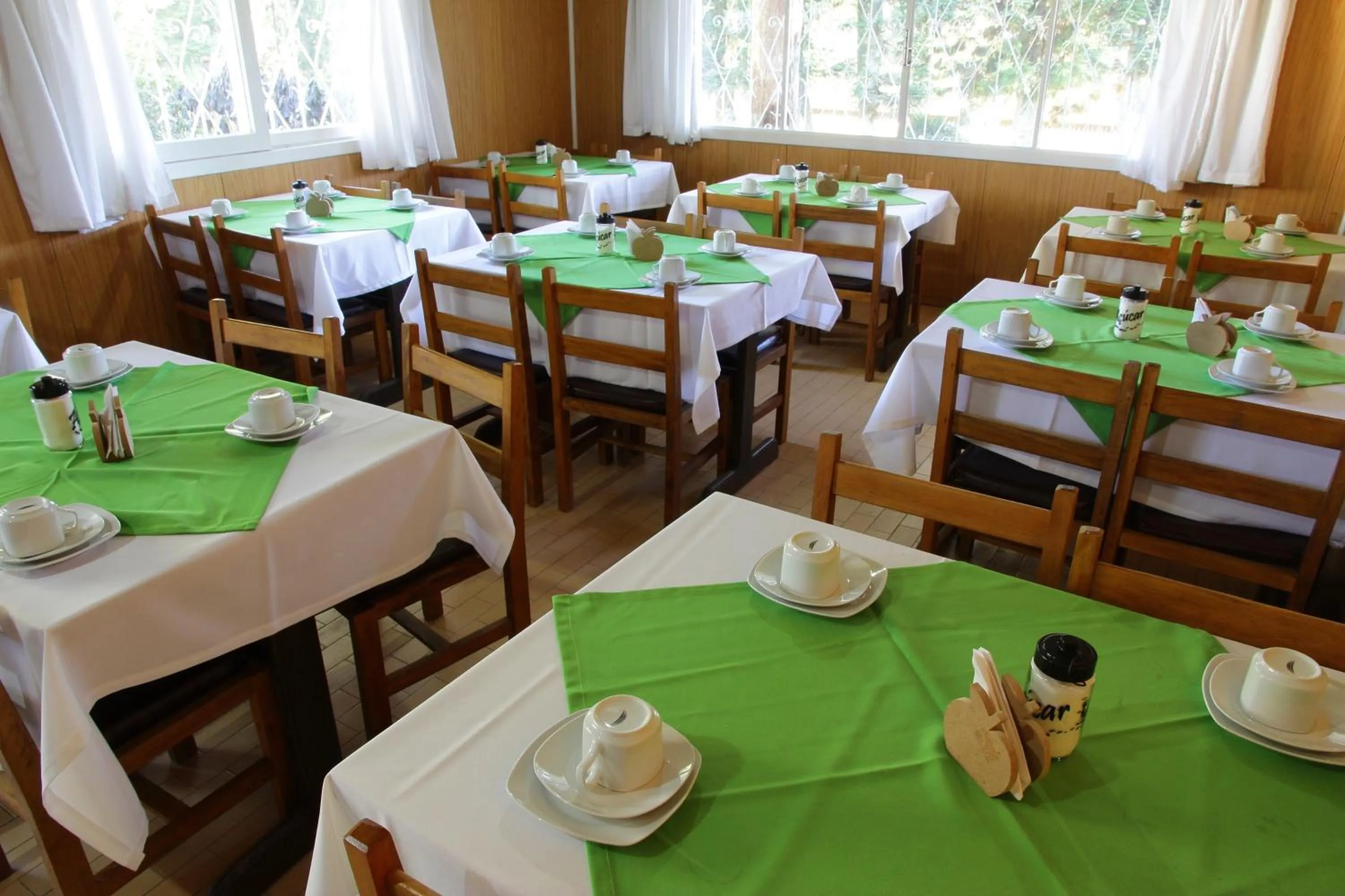 Restaurant/places to eat in Pousada São Chico Eco Village