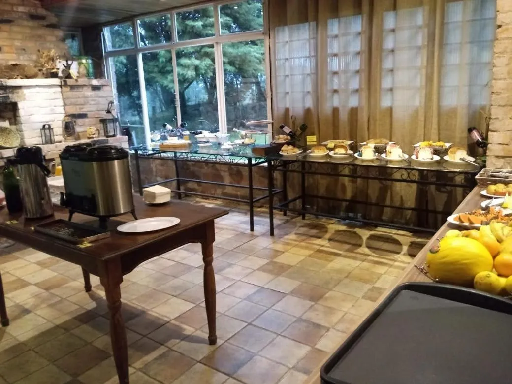 Buffet breakfast in Pousada São Chico Eco Village