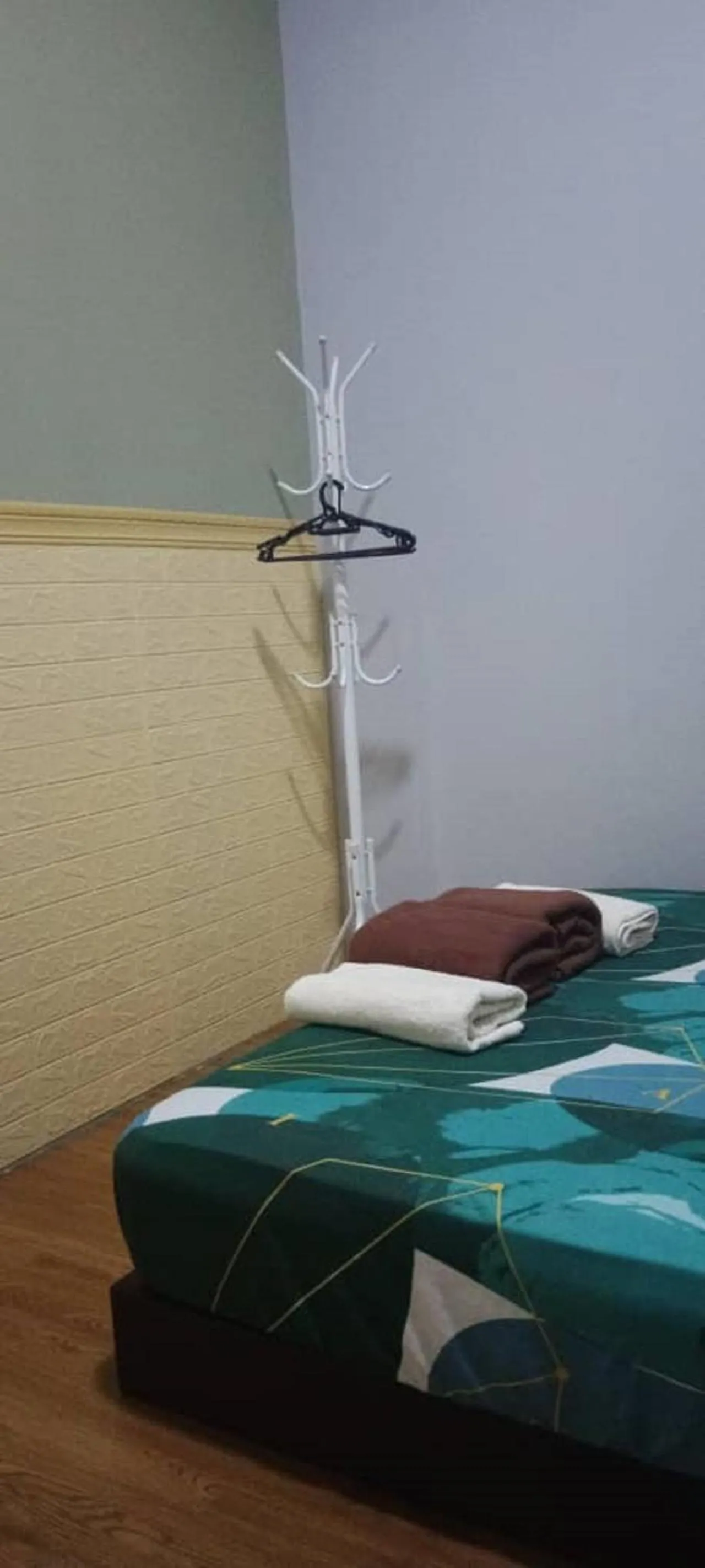 Bed in NY TROPICAL BACKPACKERS