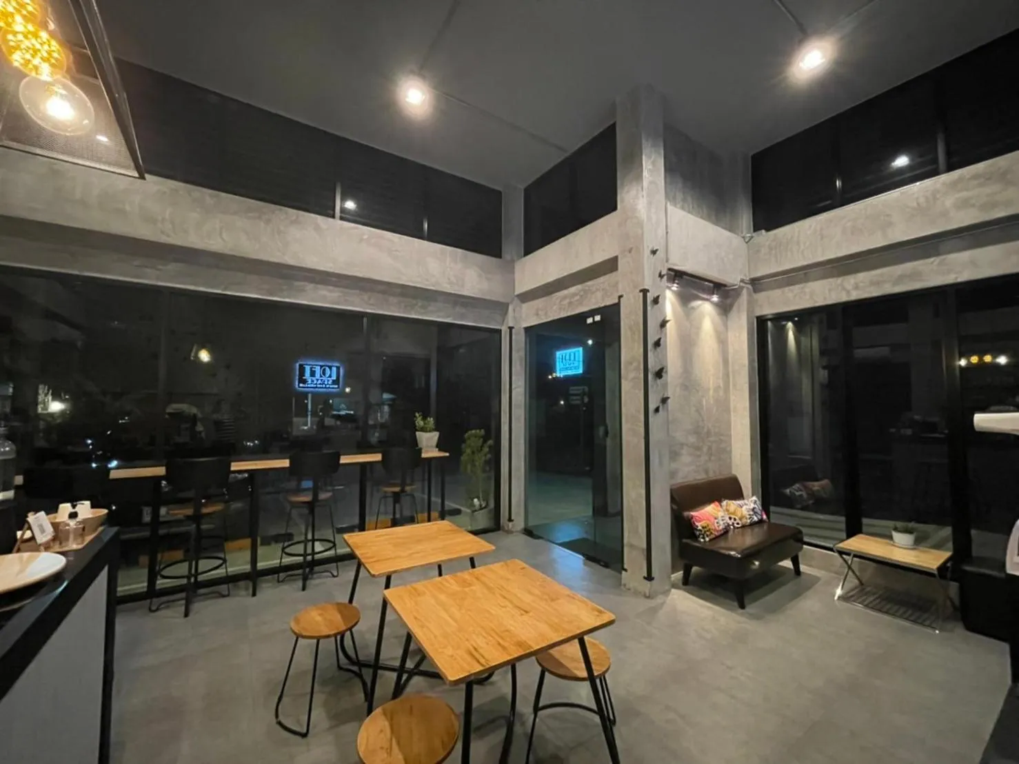 Seating area in Loft Space Hotel