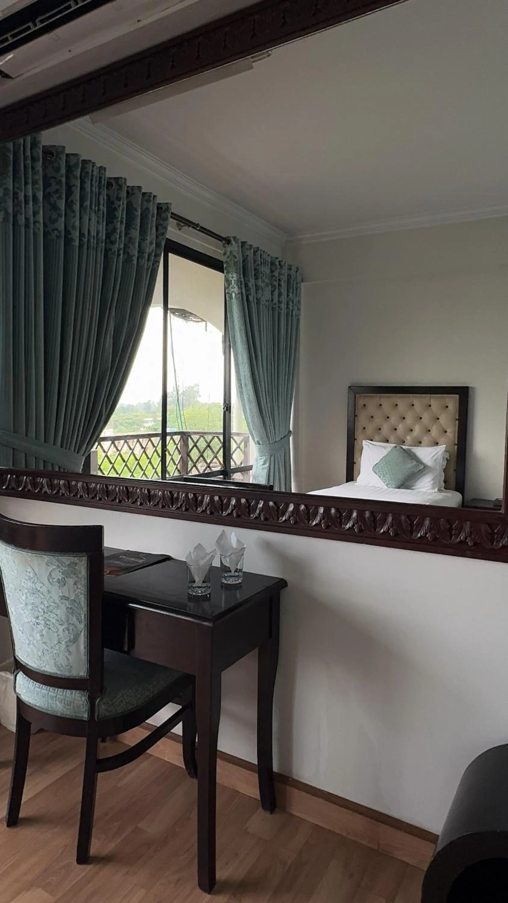 Seating area in Hotel de Papae