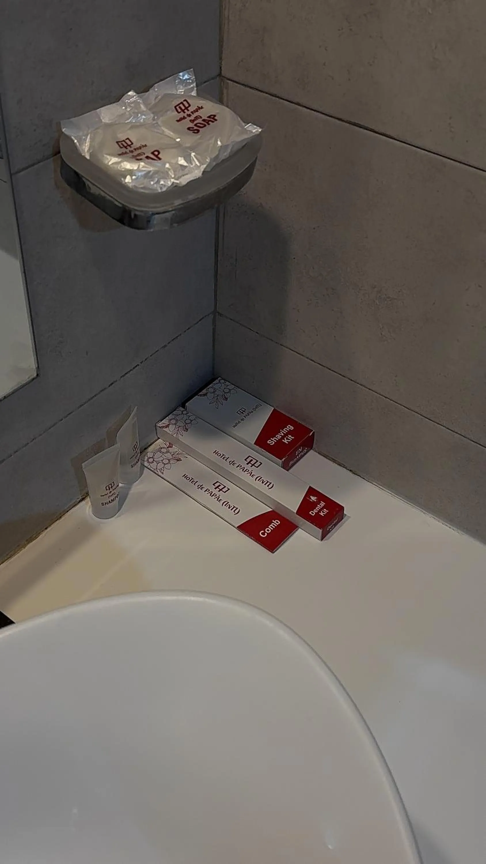 Bathroom in Hotel de Papae