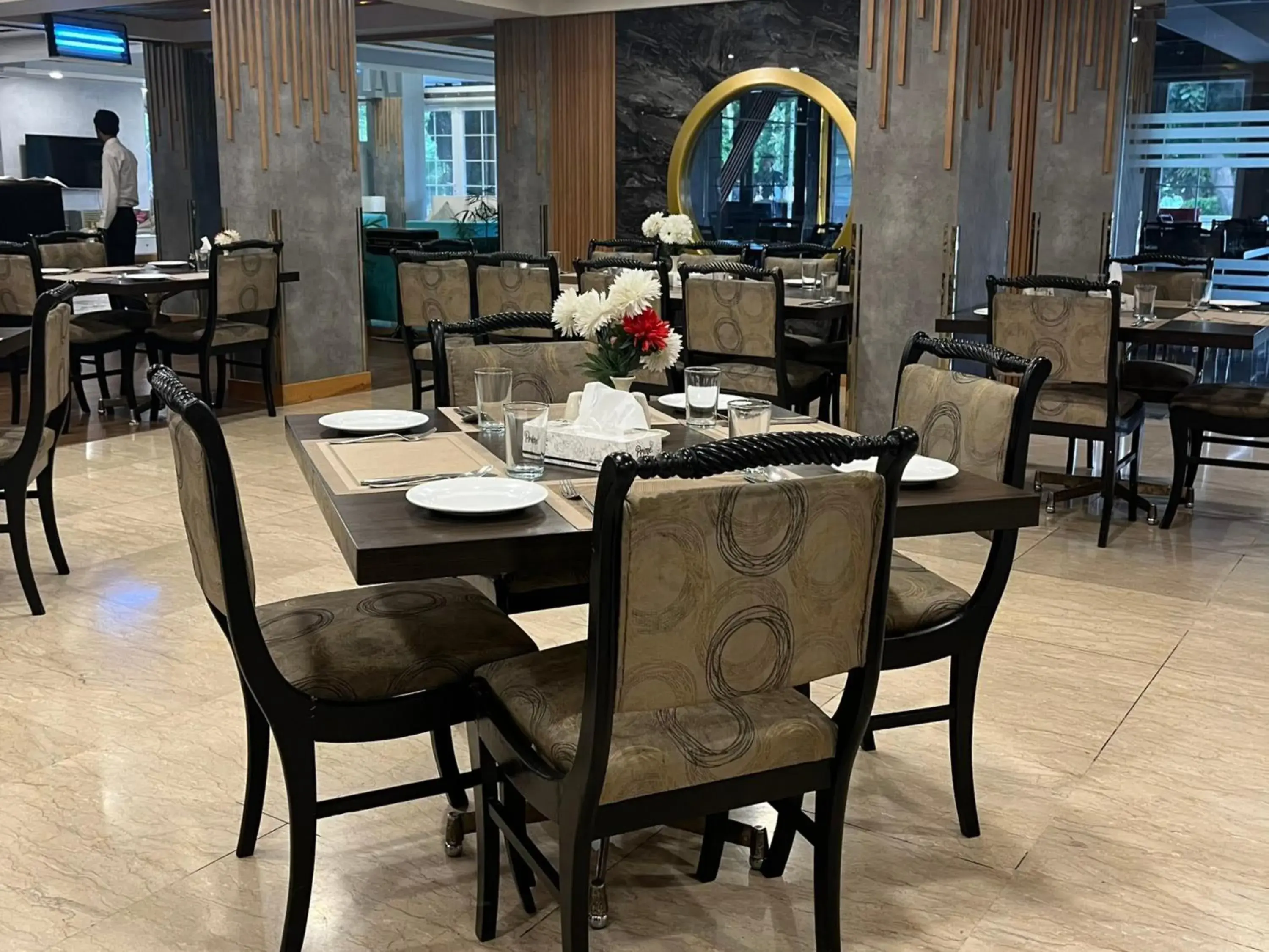 Restaurant/places to eat in Hotel de Papae Restaurant/places to eat in Hotel de Papae