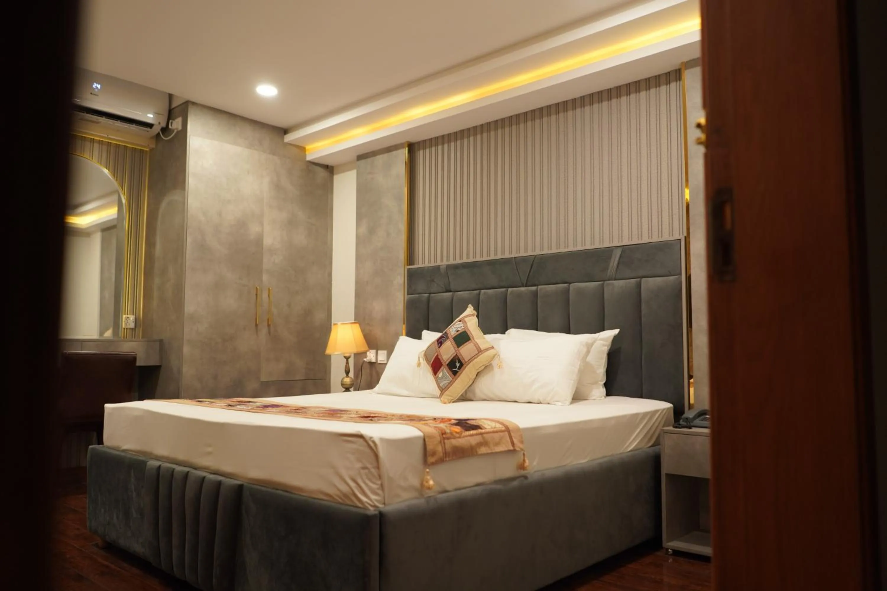 Bedroom, Bed in Hotel de Papae