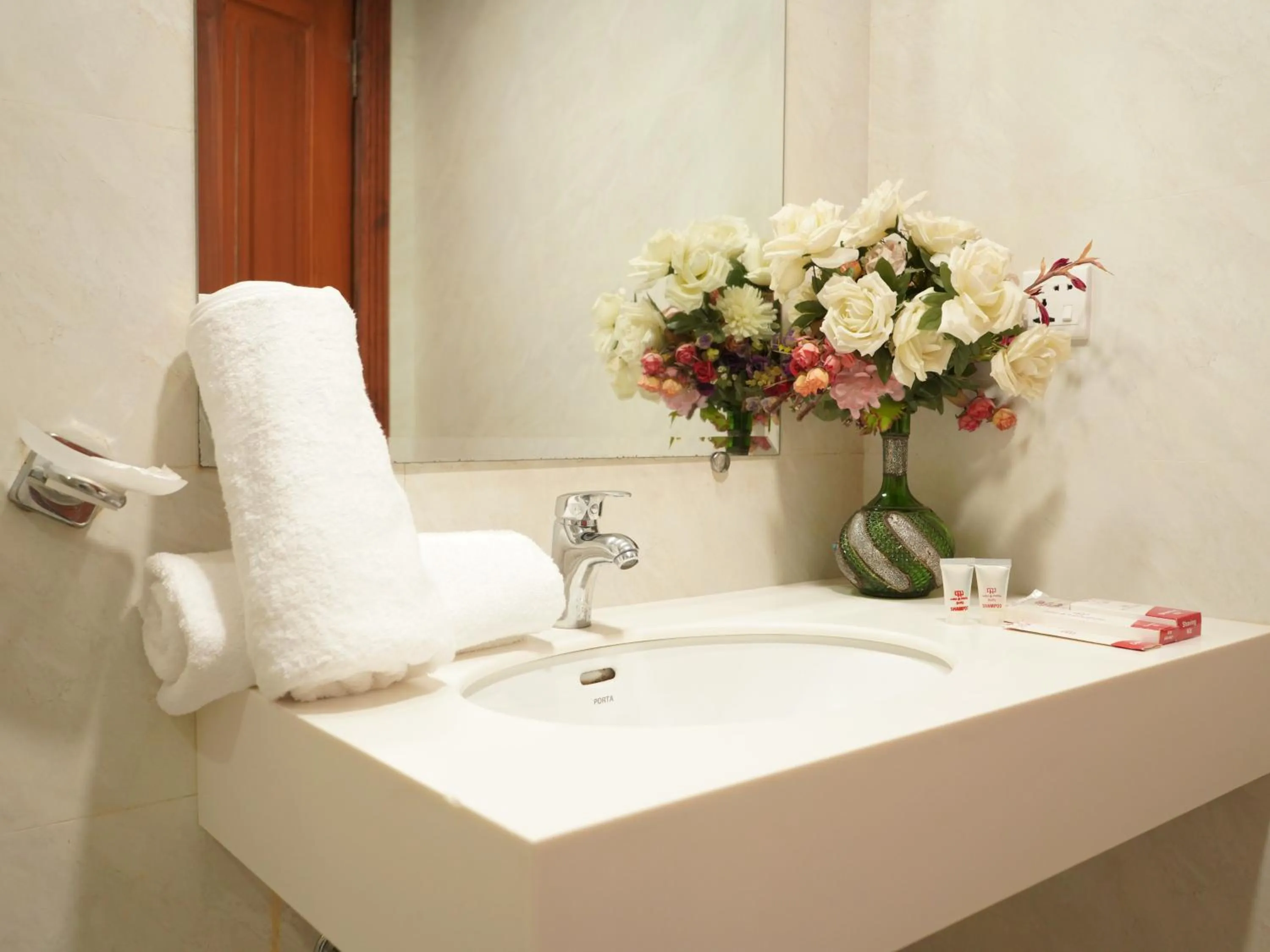 Bathroom in Hotel de Papae