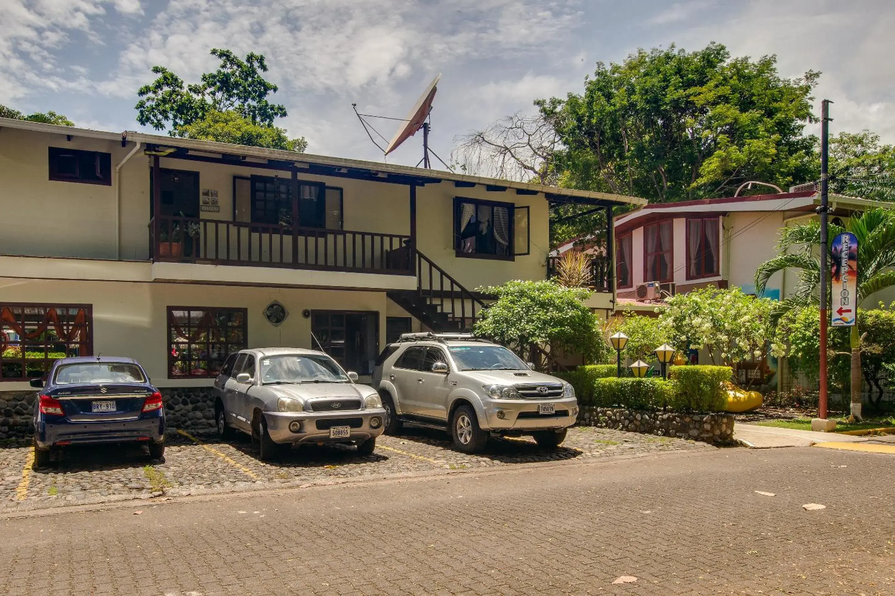 Facade/entrance in Hotel Mar de Luz Facade/entrance in Hotel Mar de Luz