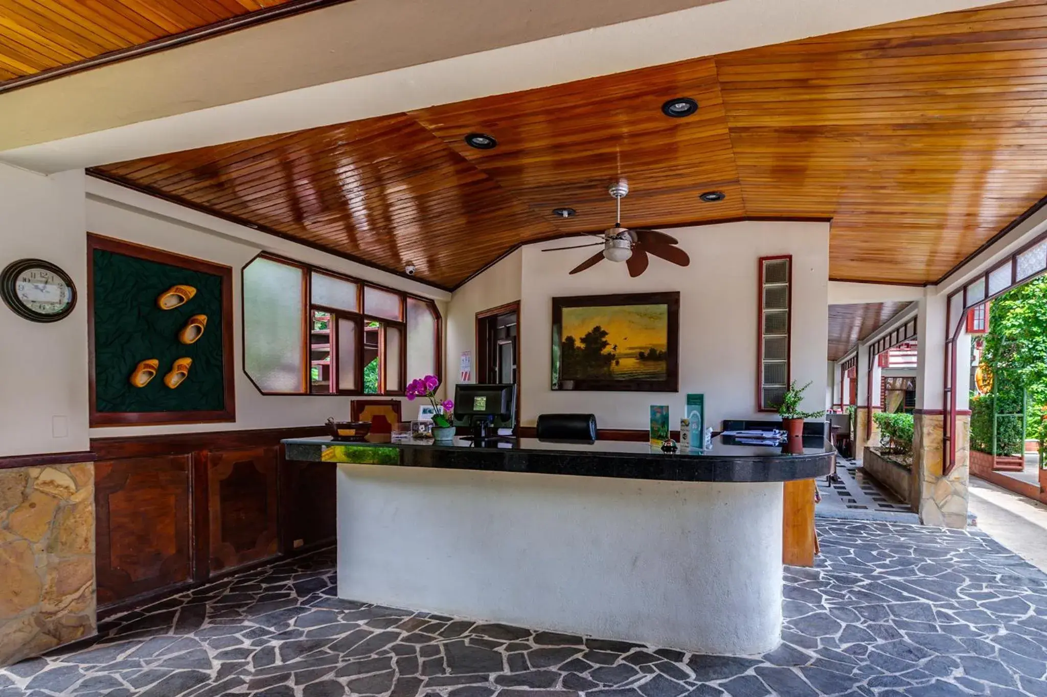 Facade/entrance in Hotel Mar de Luz Facade/entrance in Hotel Mar de Luz