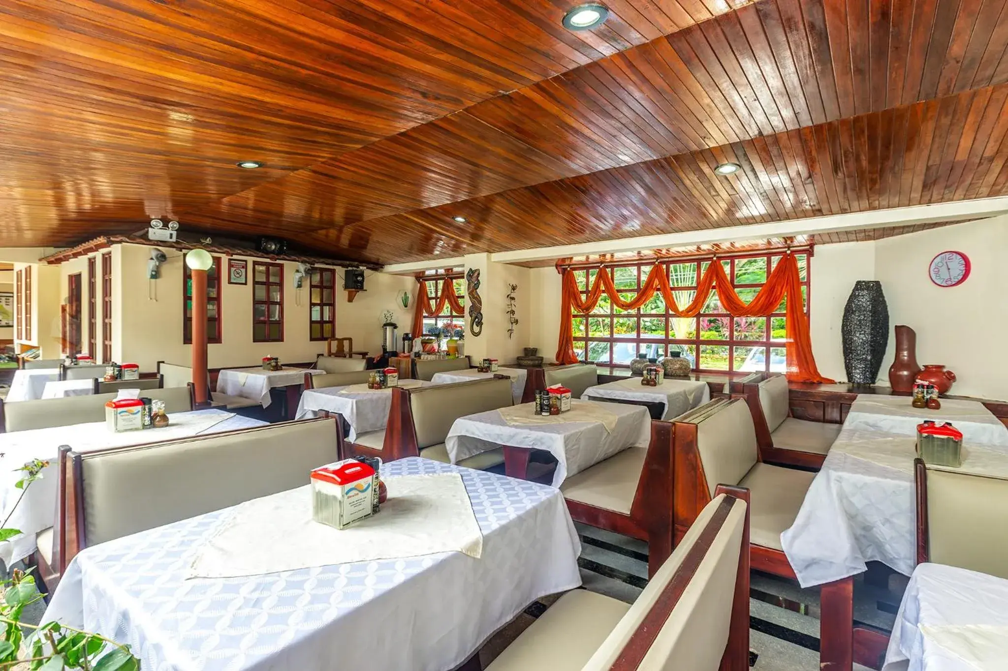 Restaurant/places to eat in Hotel Mar de Luz Restaurant/places to eat in Hotel Mar de Luz