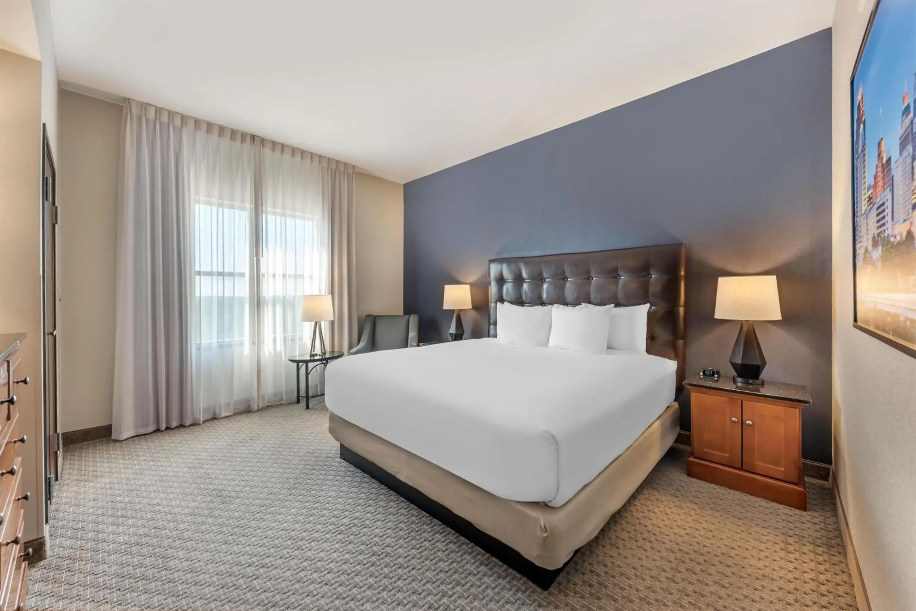 Bedroom, Bed in Drury Plaza Hotel San Antonio North Stone Oak Bedroom, Bed in Drury Plaza Hotel San Antonio North Stone Oak