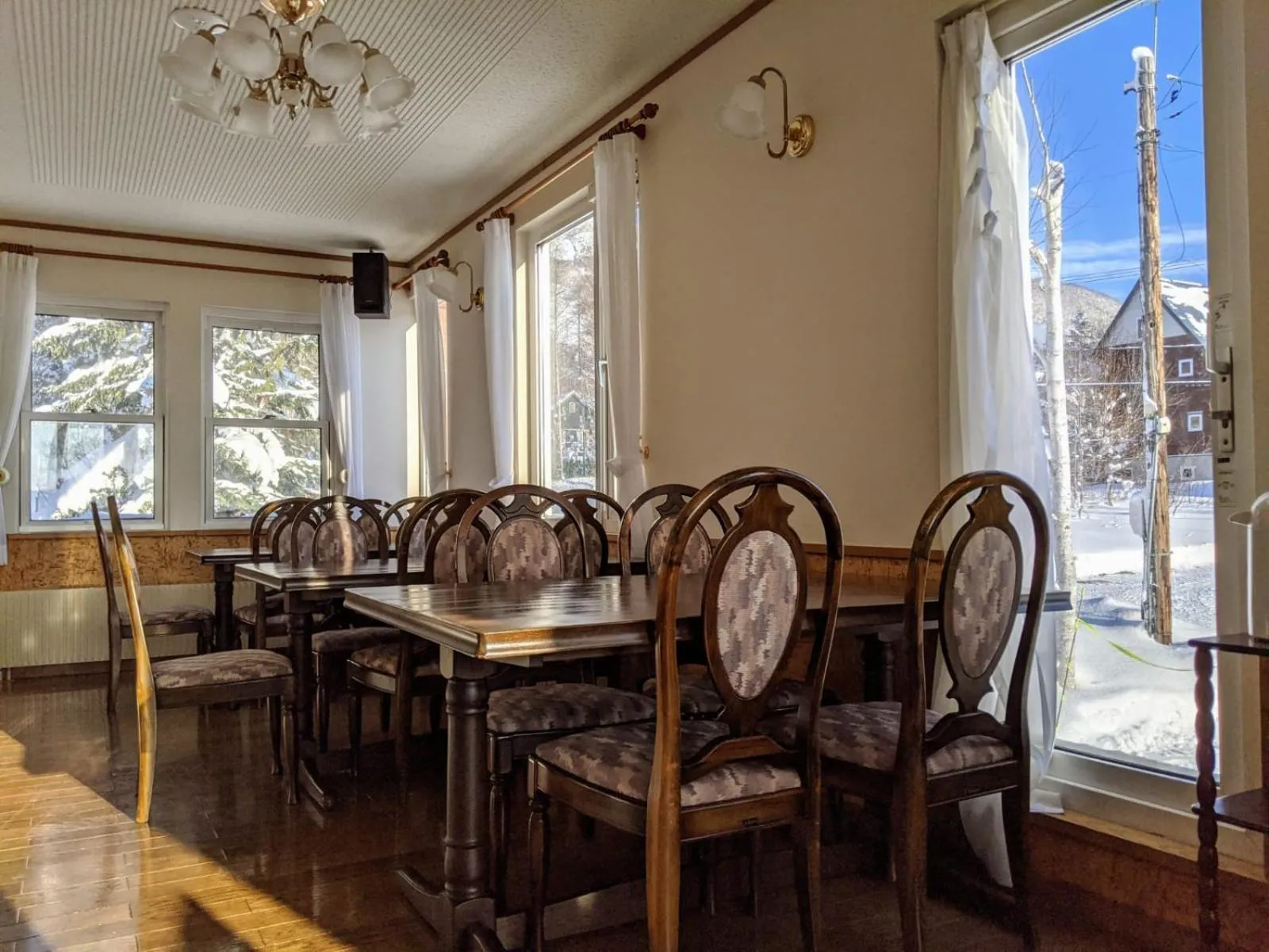 Dining area in Niseko Ski Lodge - Higashiyama