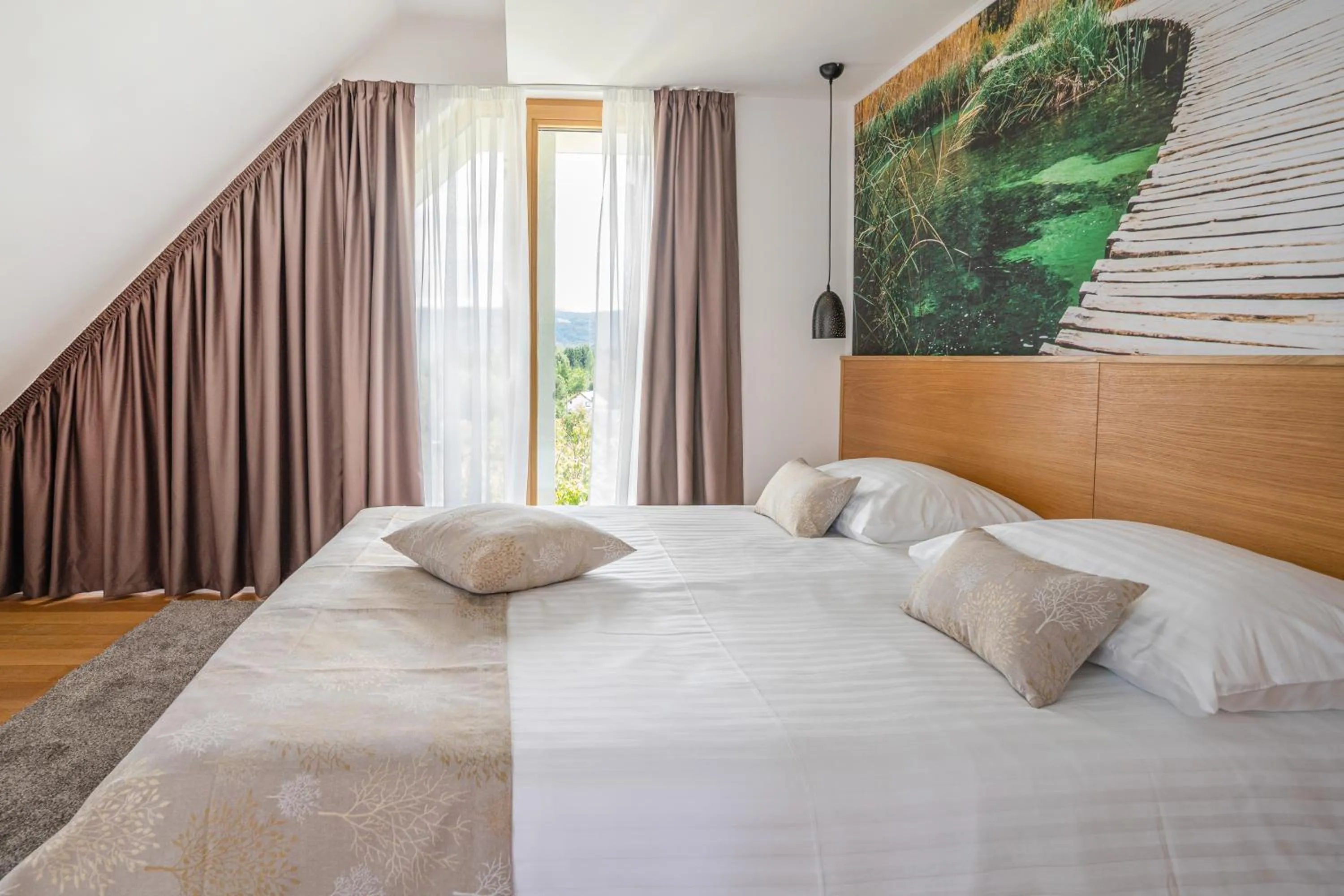 View (from property/room), Bed in Hotel Palcich Plitvice