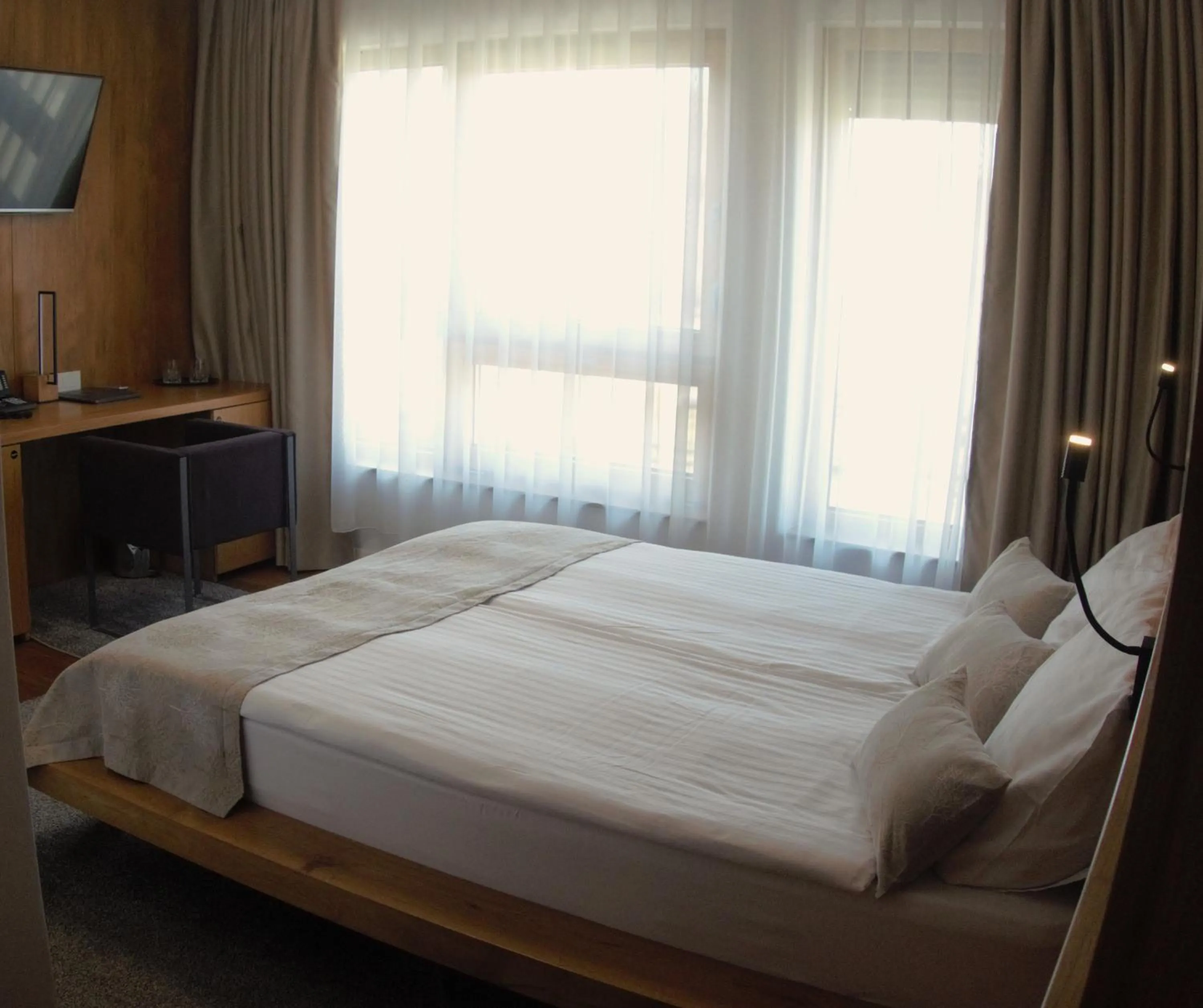 Photo of the whole room, Bed in Hotel Palcich Plitvice