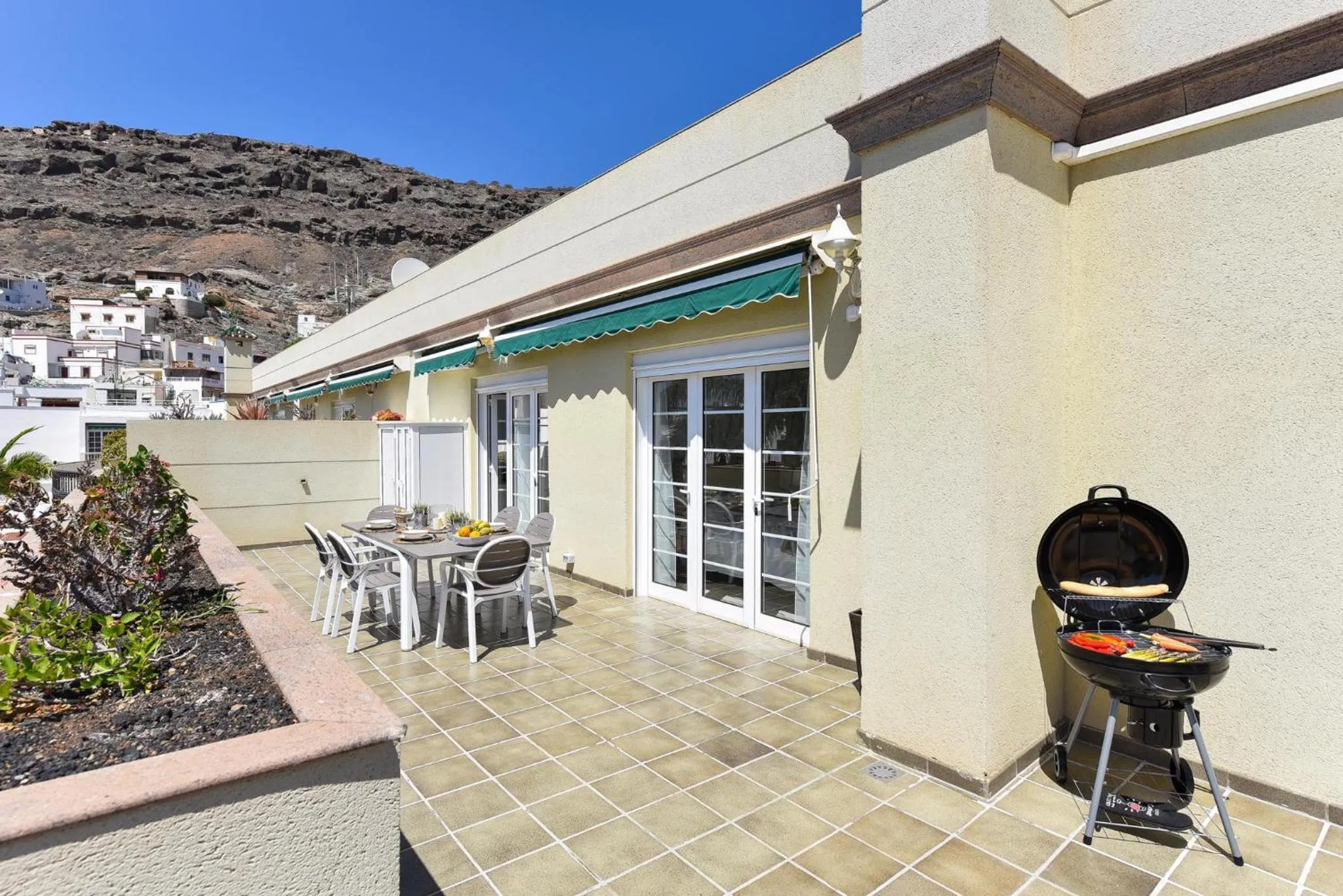 BBQ facilities in Penthouse Daniela in Puerto Mogan IX