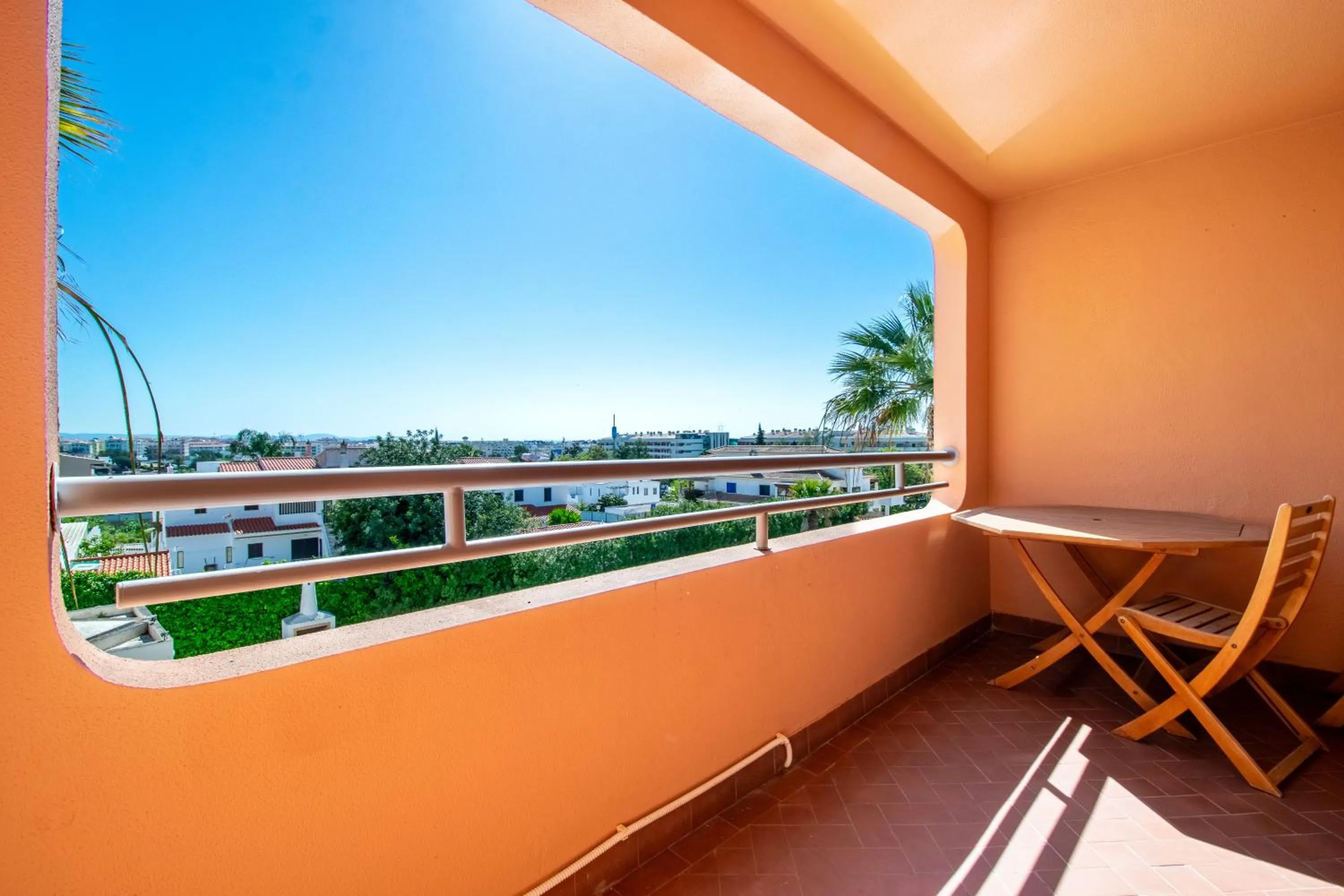 Balcony/Terrace in Bellavista Avenida By BeGuest