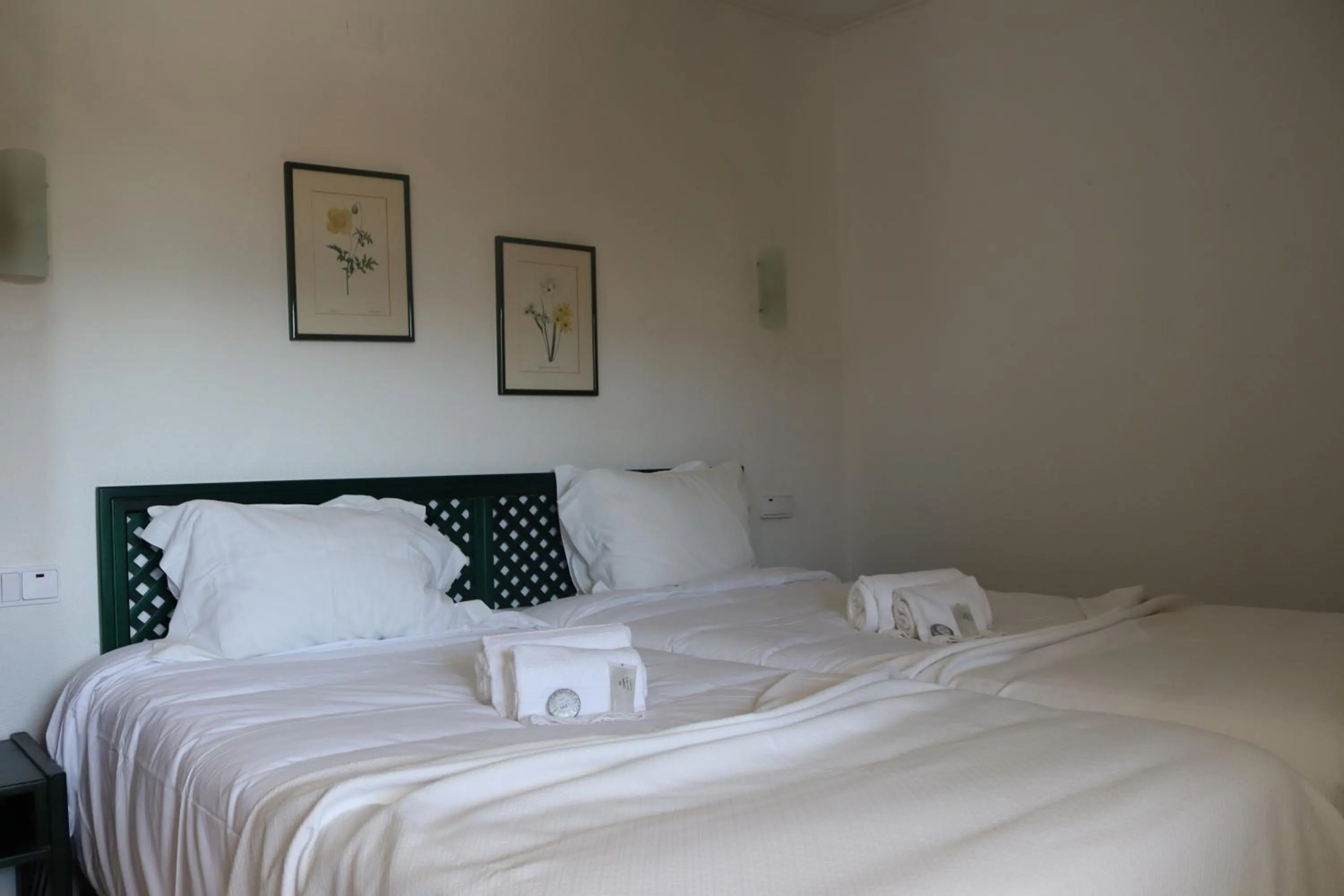 Bedroom, Bed in Bellavista Avenida By BeGuest