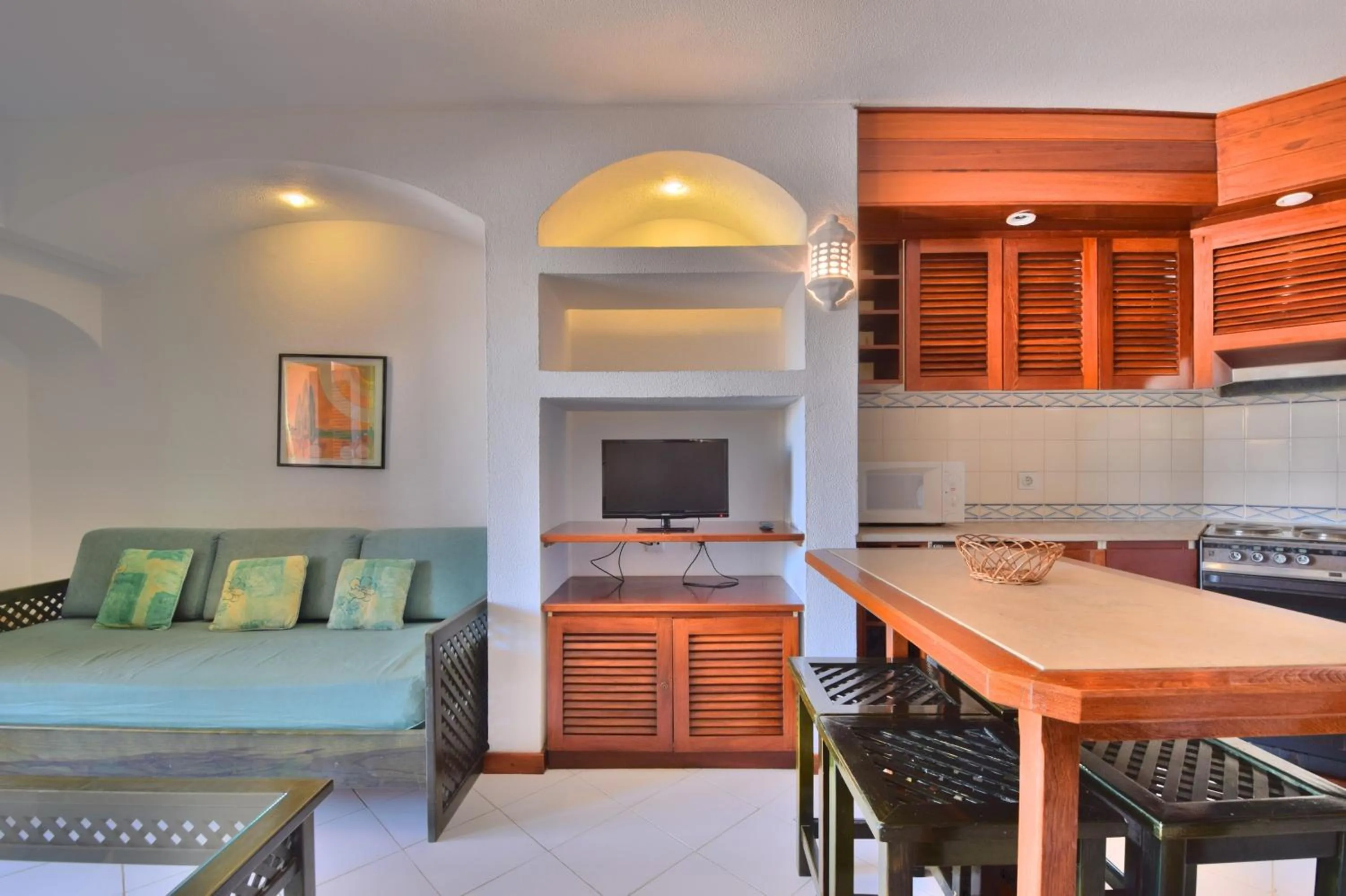 Seating area in Bellavista Avenida By BeGuest