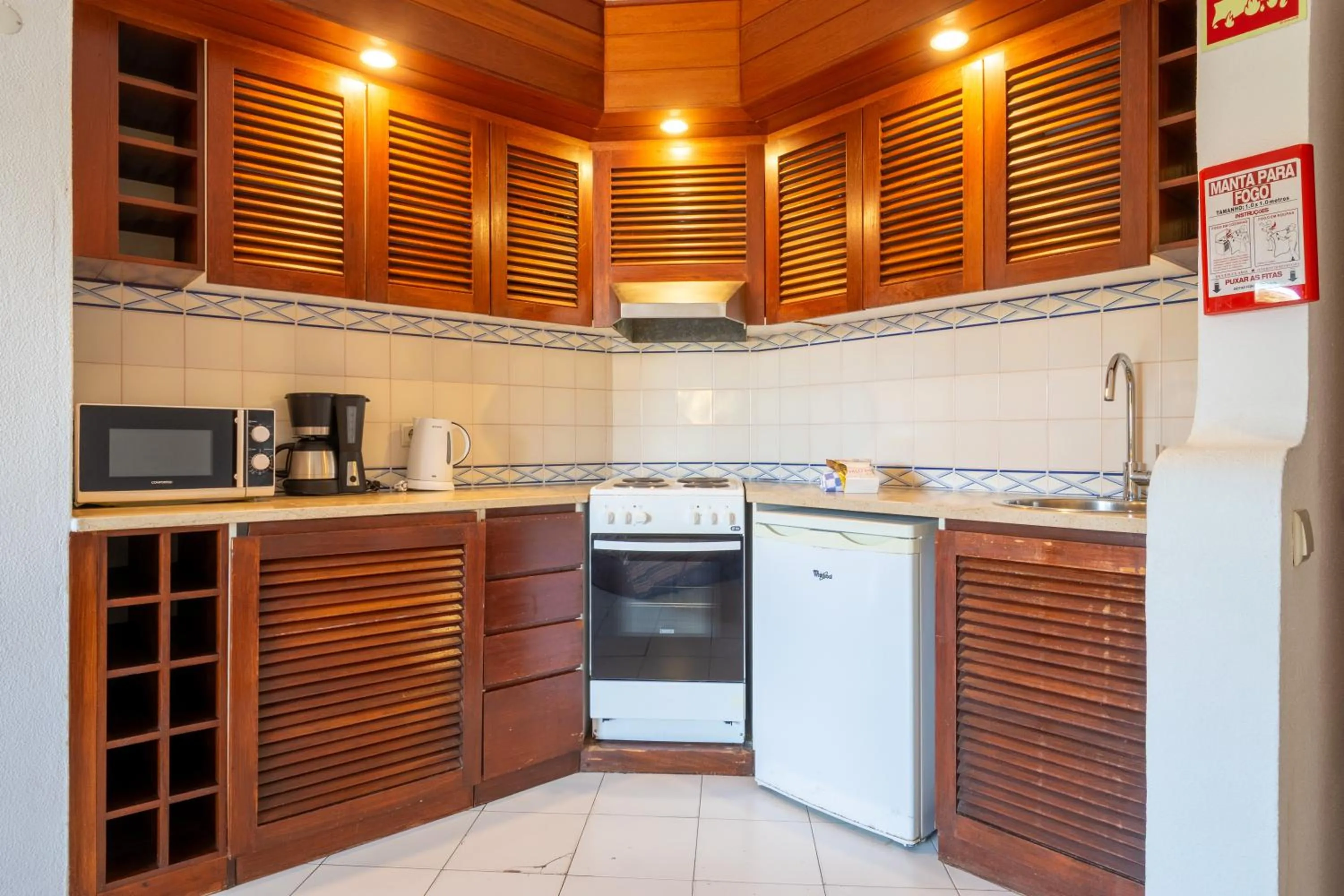 Kitchen or kitchenette in Bellavista Avenida By BeGuest