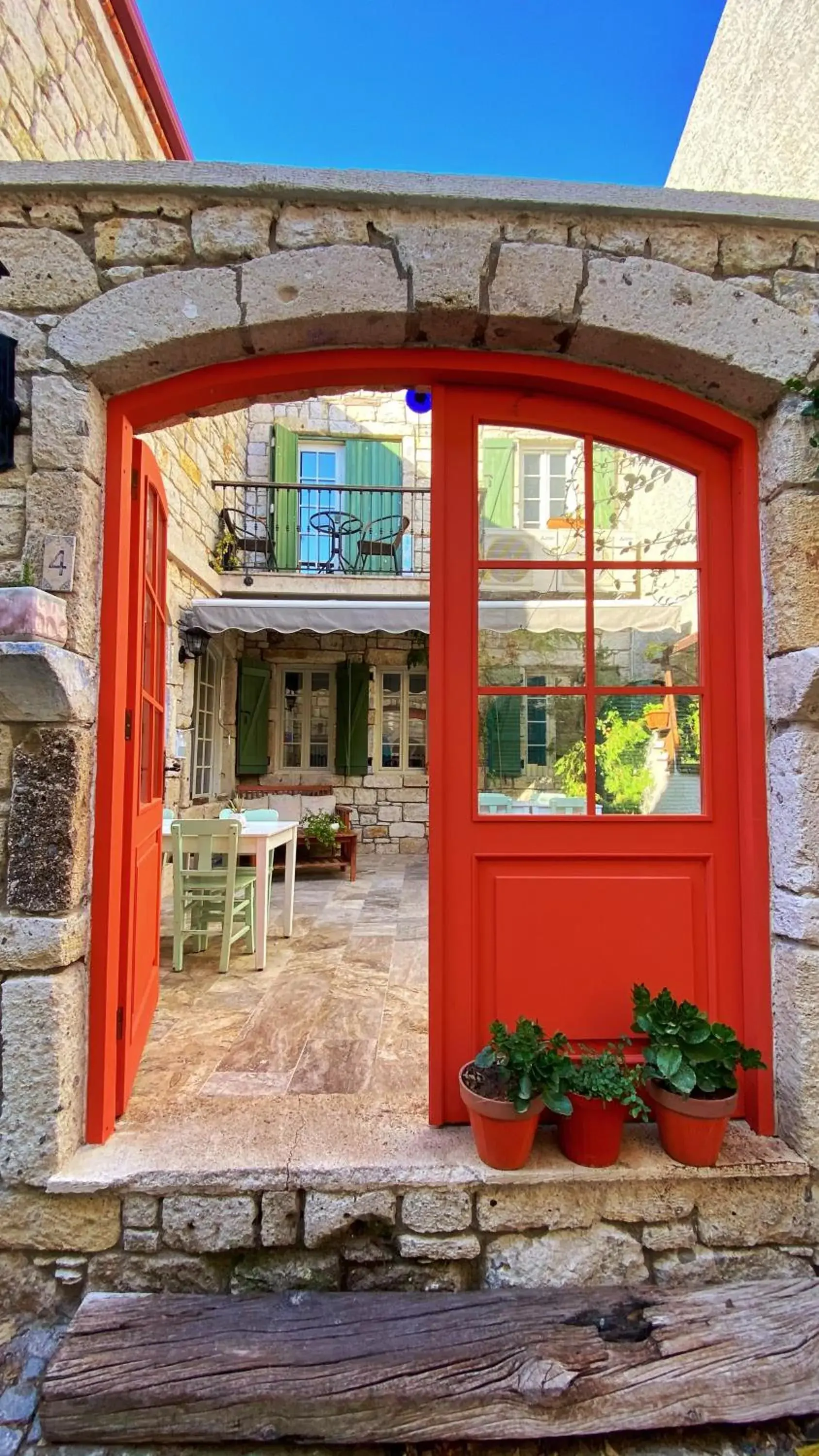 Facade/entrance in Oberj d'Azur Alaçatı Facade/entrance in Oberj d'Azur Alaçatı