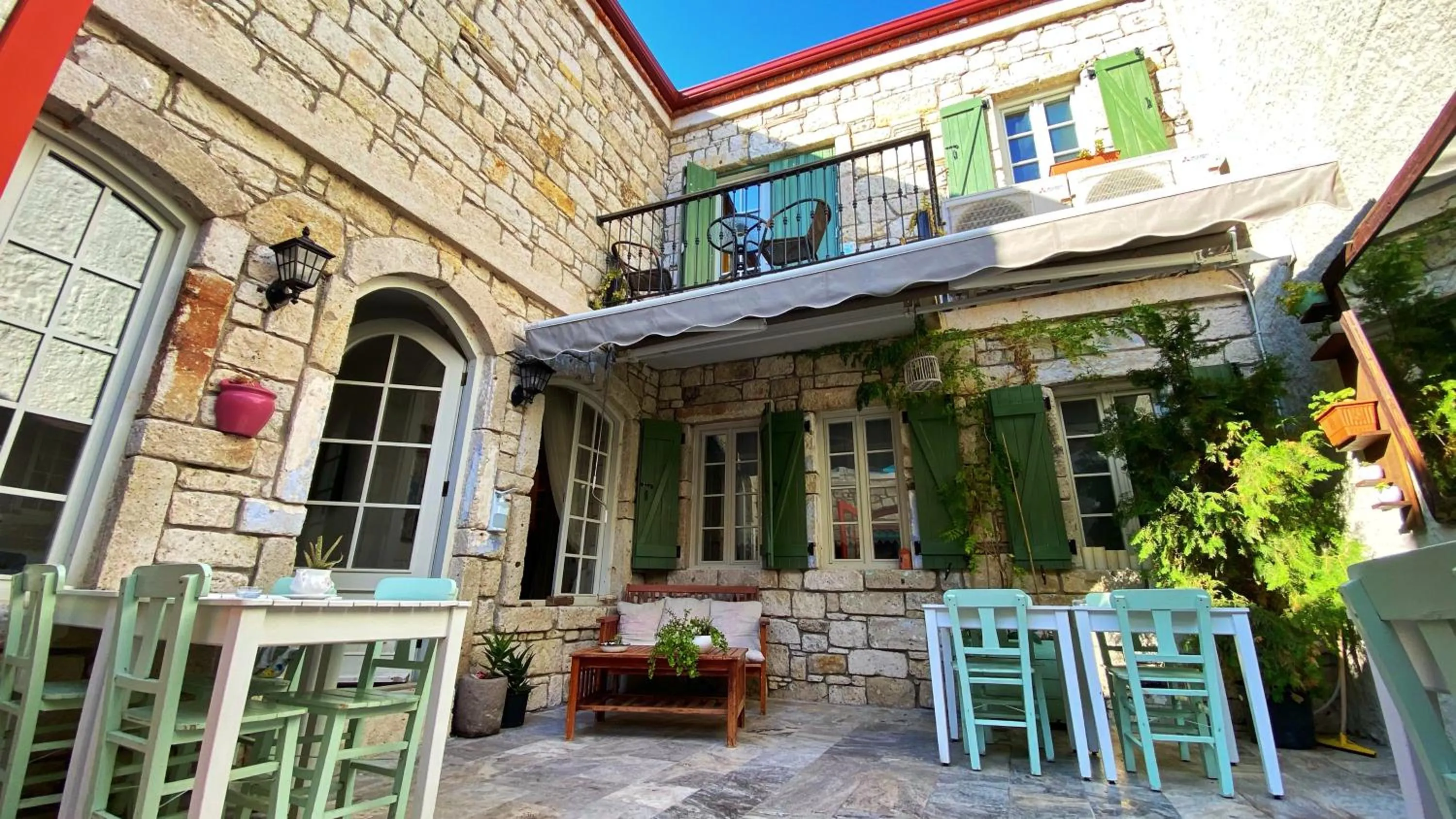 Facade/entrance in Oberj d'Azur Alaçatı