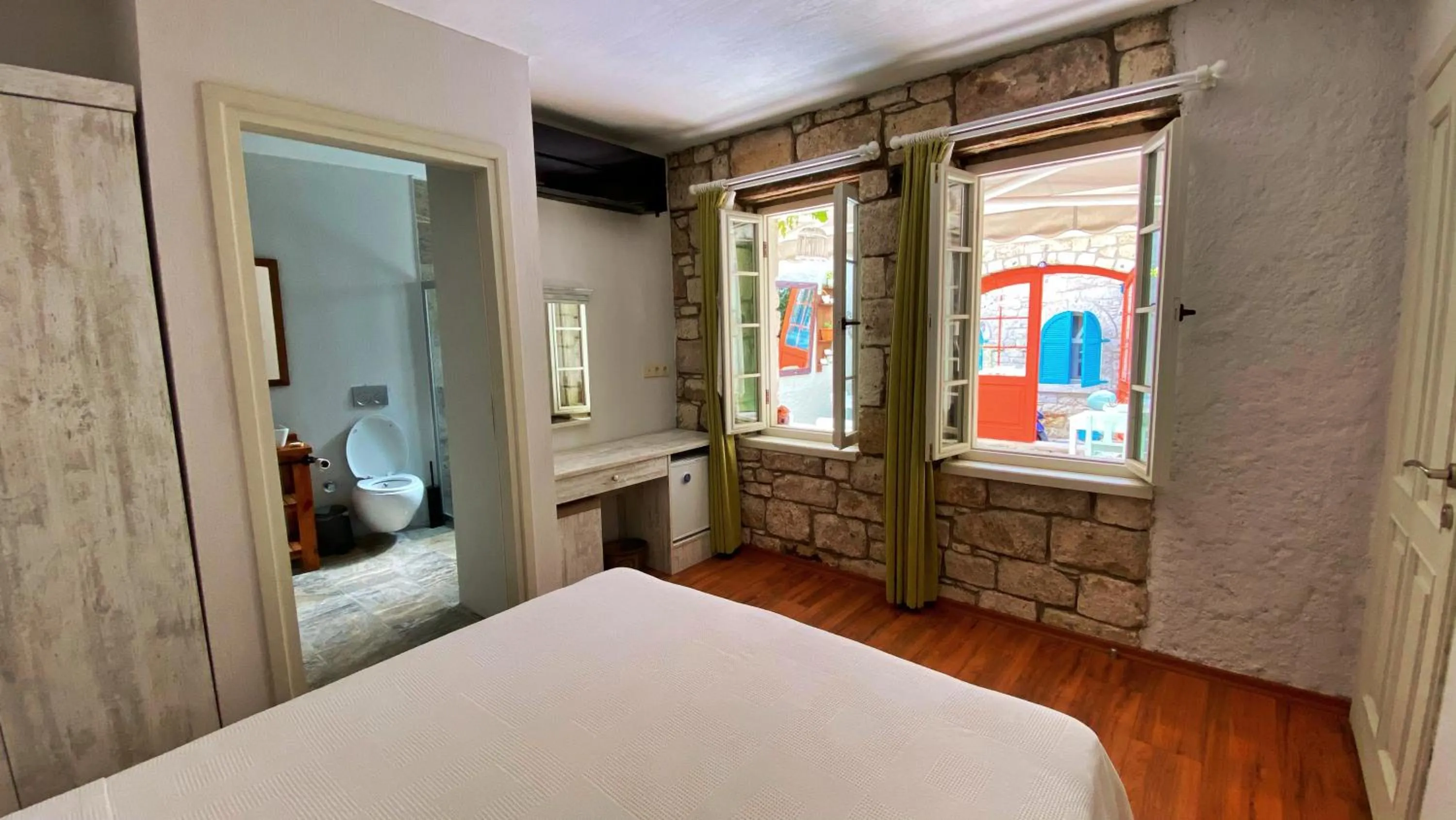 Photo of the whole room, Bed in Oberj d'Azur Alaçatı