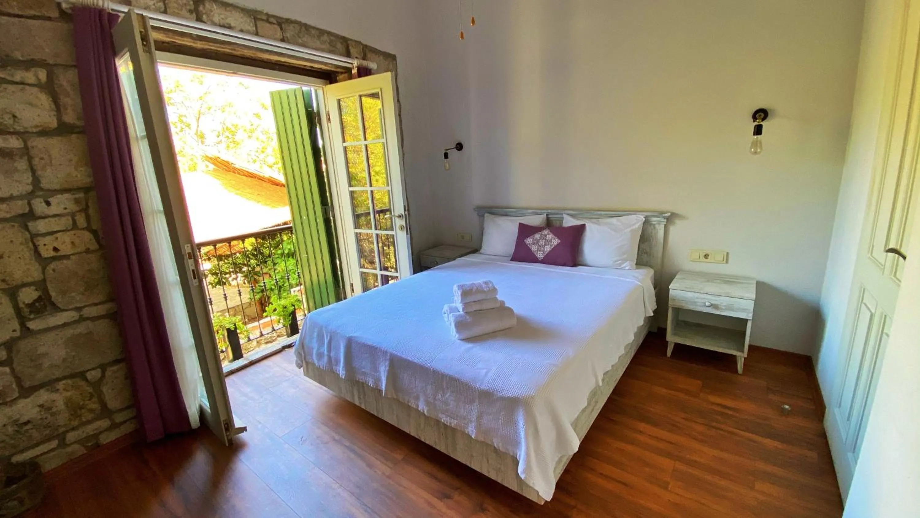 Photo of the whole room, Bed in Oberj d'Azur Alaçatı