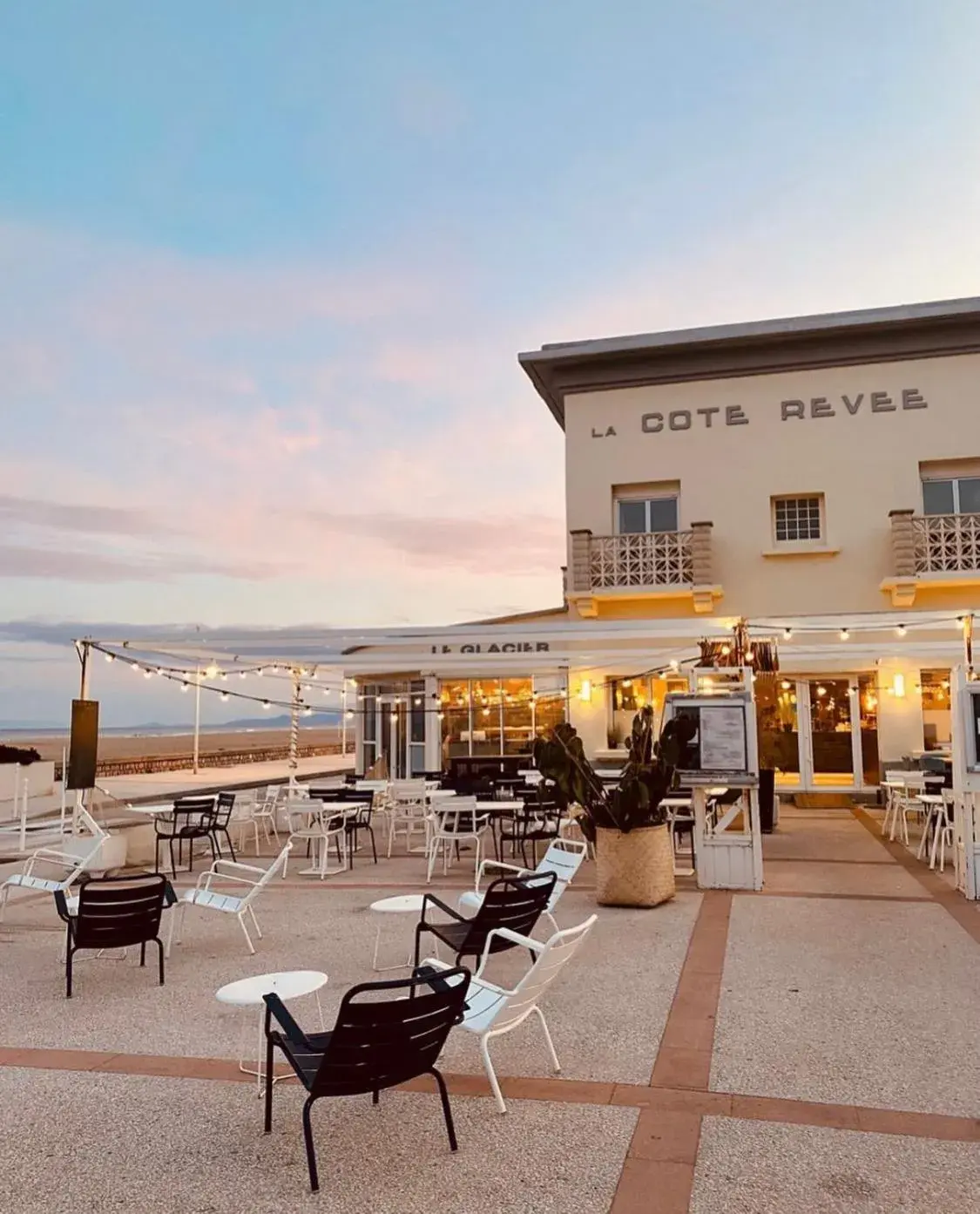 HOTEL RESTAURANT LA COTE REVEE HOTEL RESTAURANT LA COTE REVEE