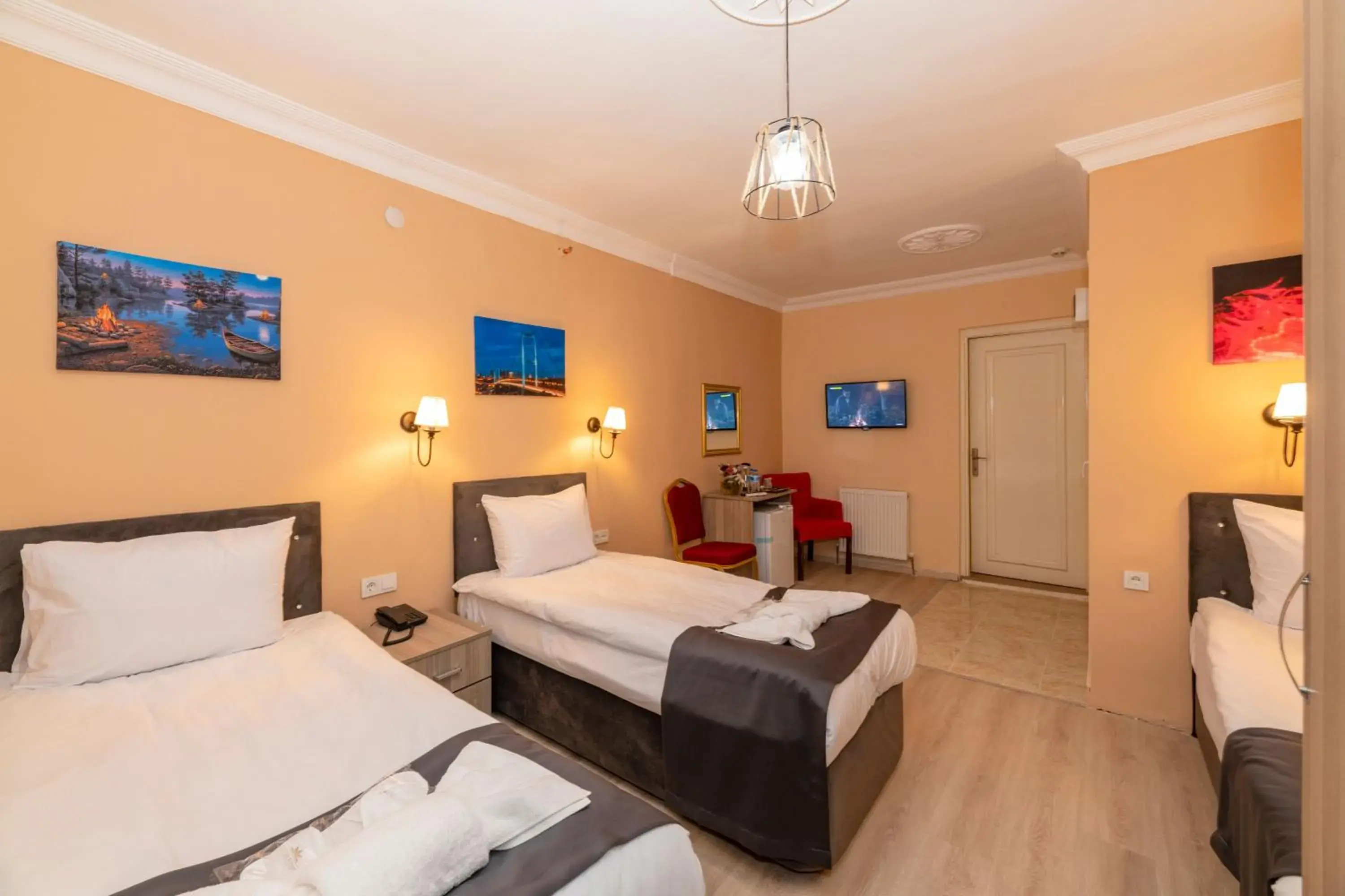 Standard Triple Room in Golden Flower Pansiyon Standard Triple Room in Golden Flower Pansiyon