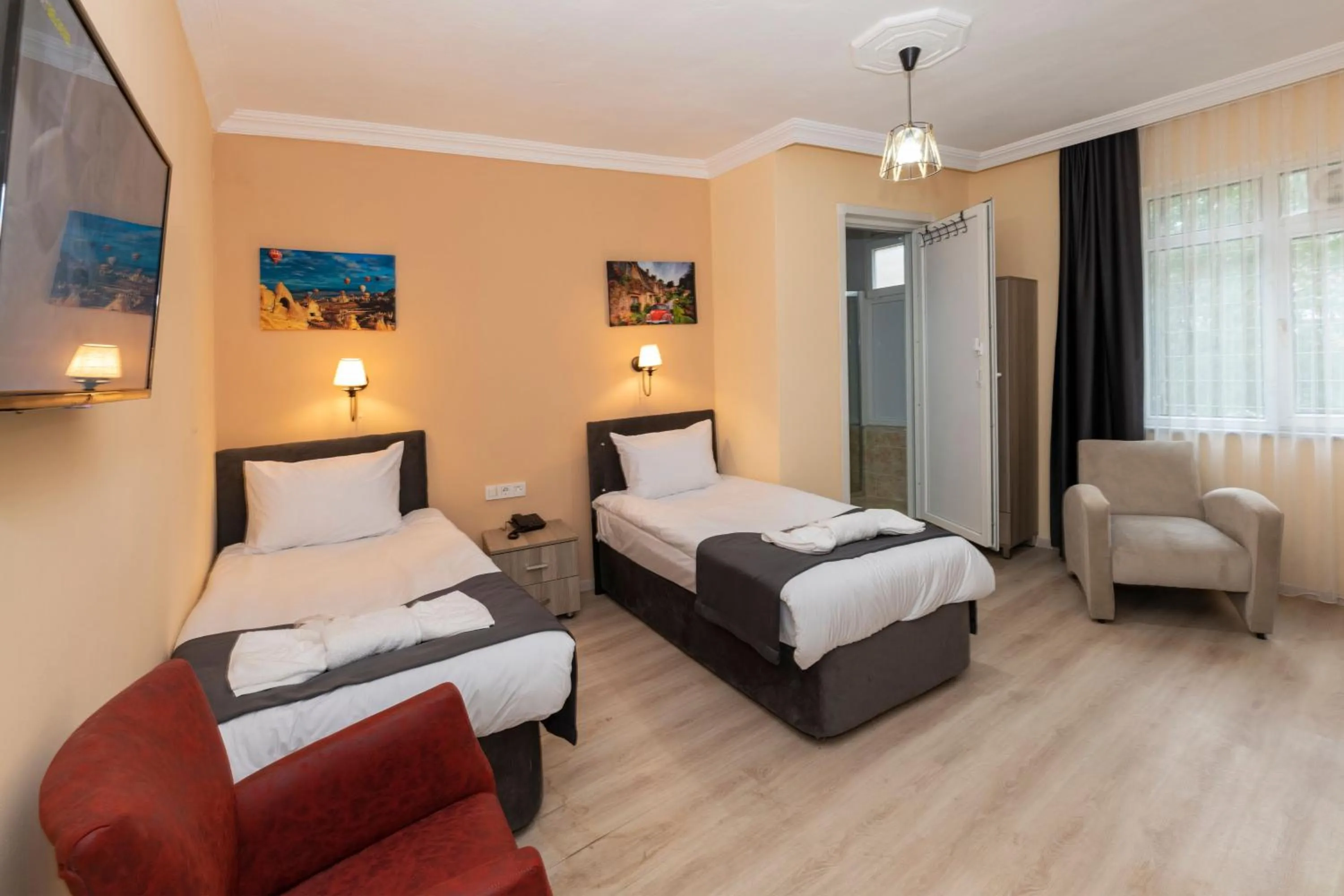 Bed in Golden Flower Pansiyon