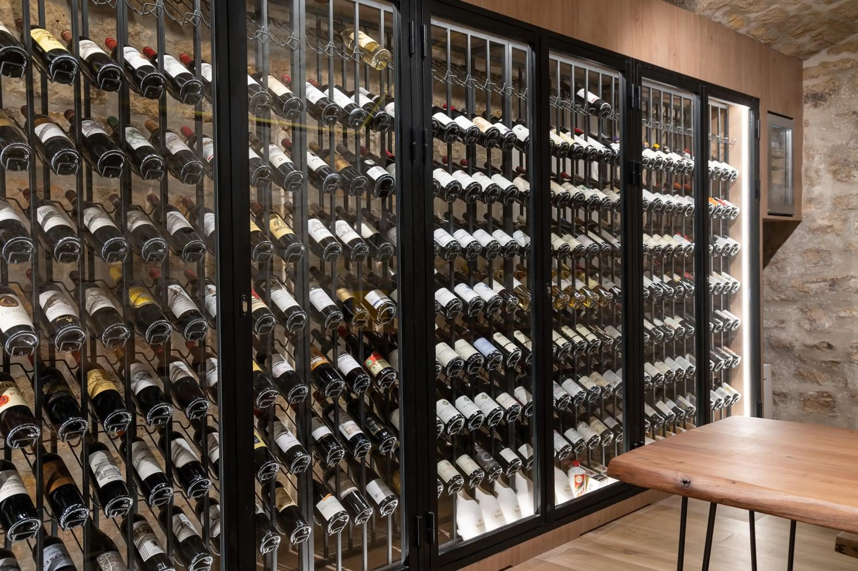 Alcoholic drinks in HOTEL AU COEUR DE REPUBLIQUE